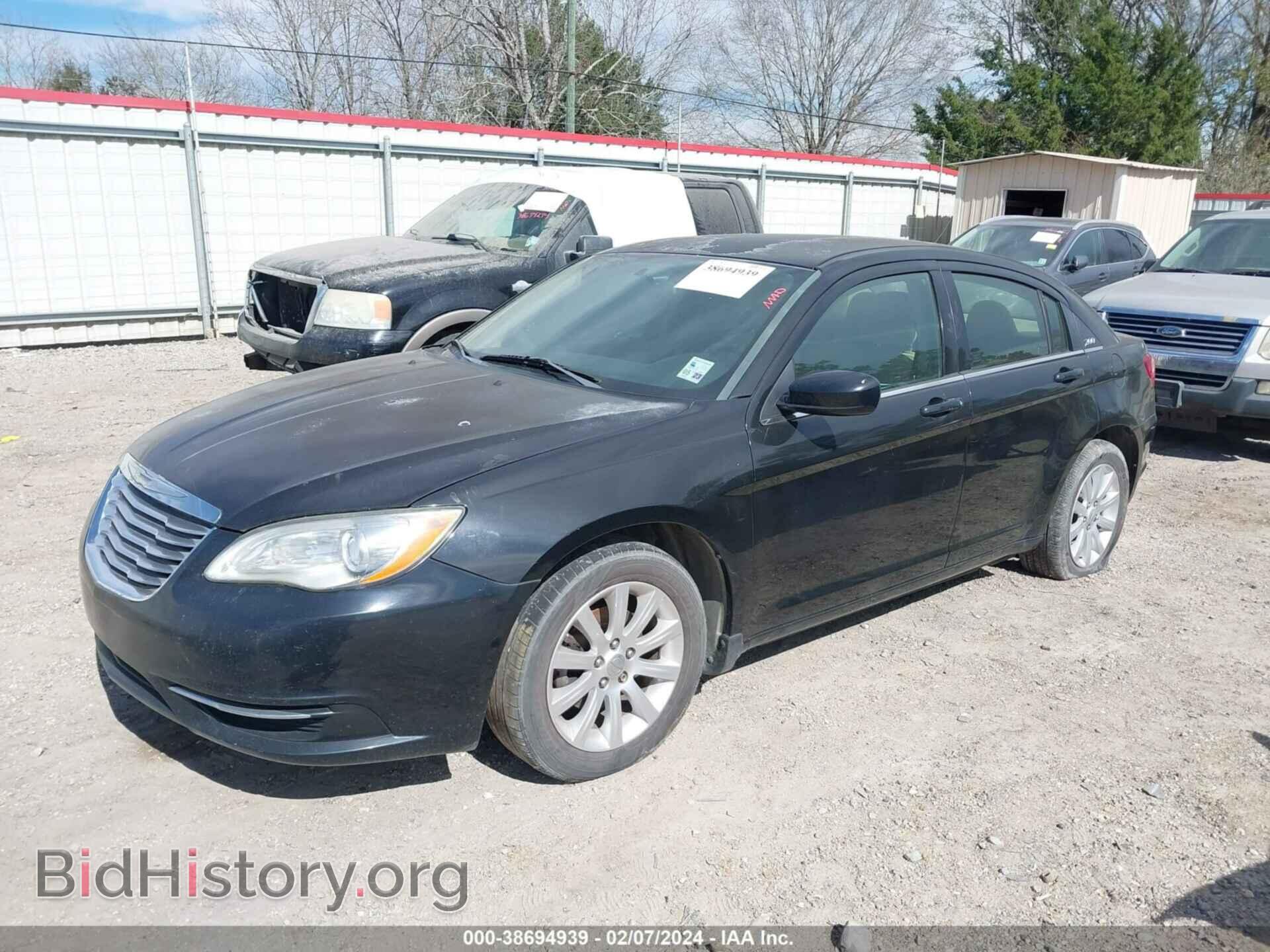 2013 CHRYSLER 200 - VIN: 1C3CCBBB5DN545137 - Фото 2