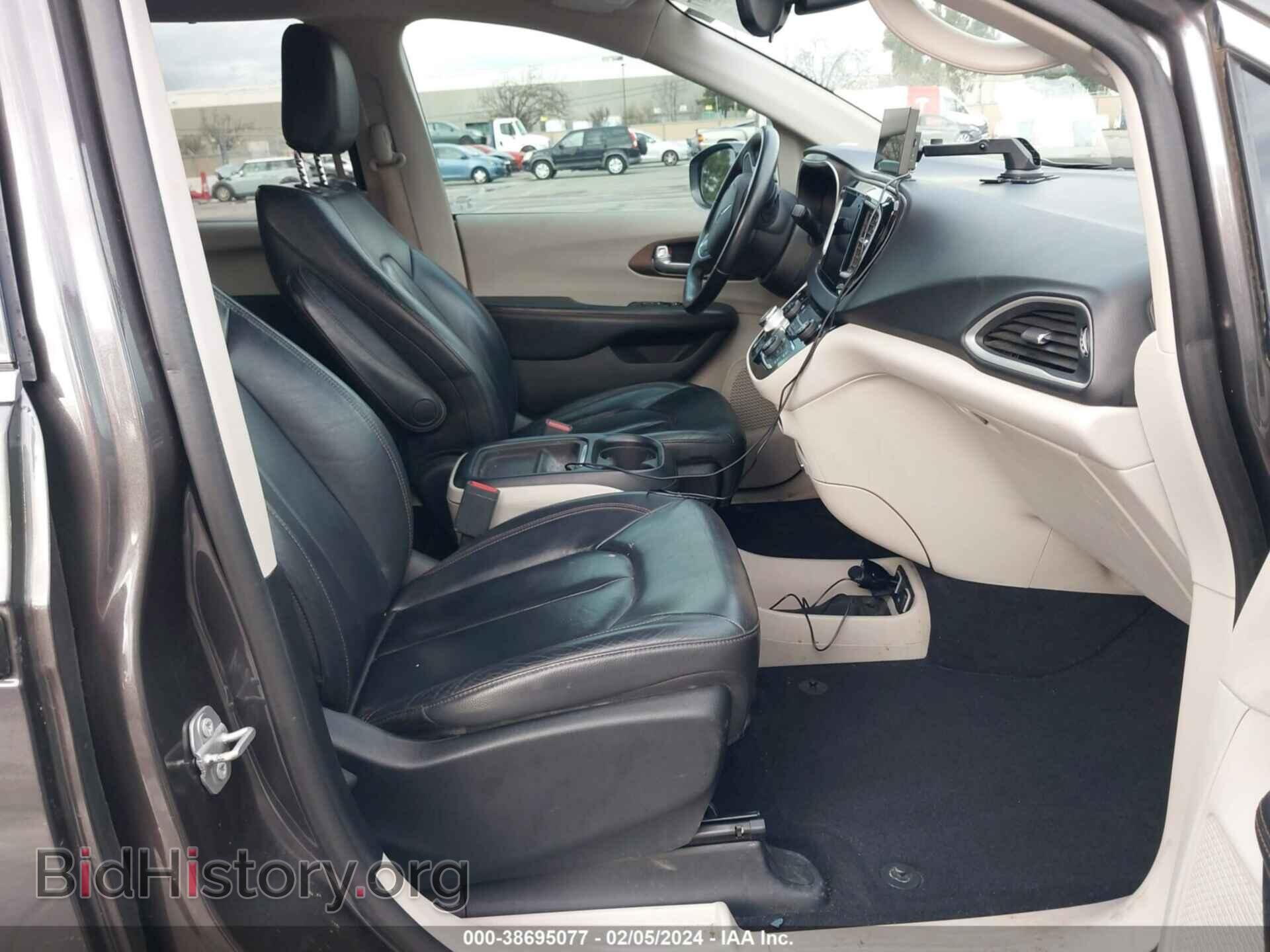 2017 CHRYSLER PACIFICA - VIN: 2C4RC1BG0HR655002 - Photo 5