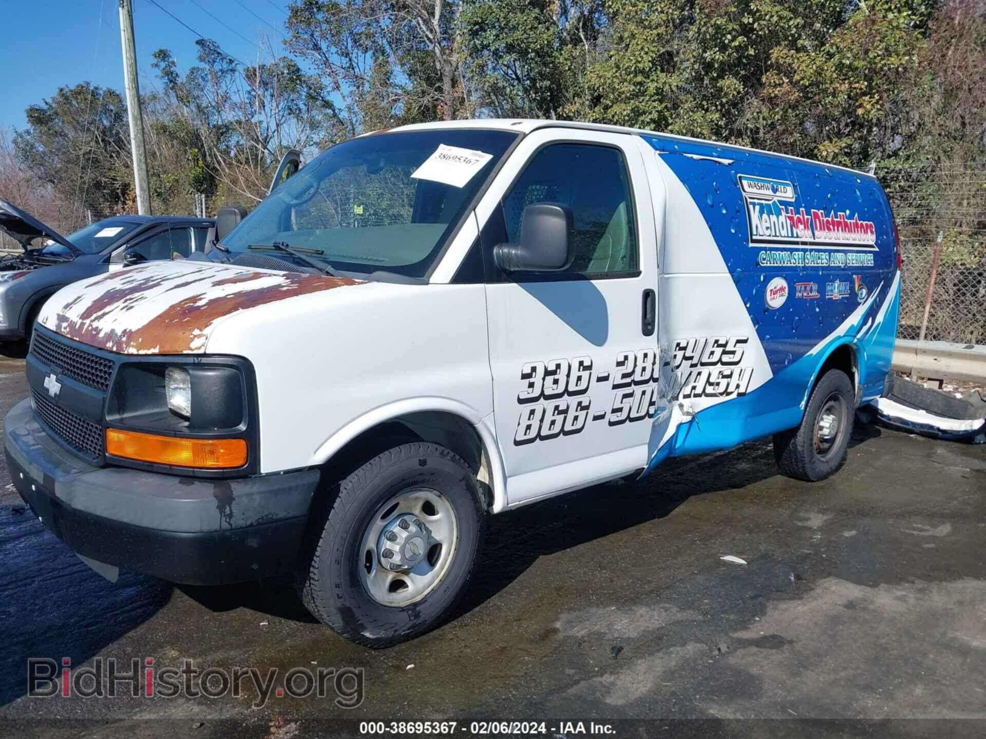 2010 CHEVROLET EXPRESS 2500 - VIN: 1GCZGFAA6A1139994 - Фото 2