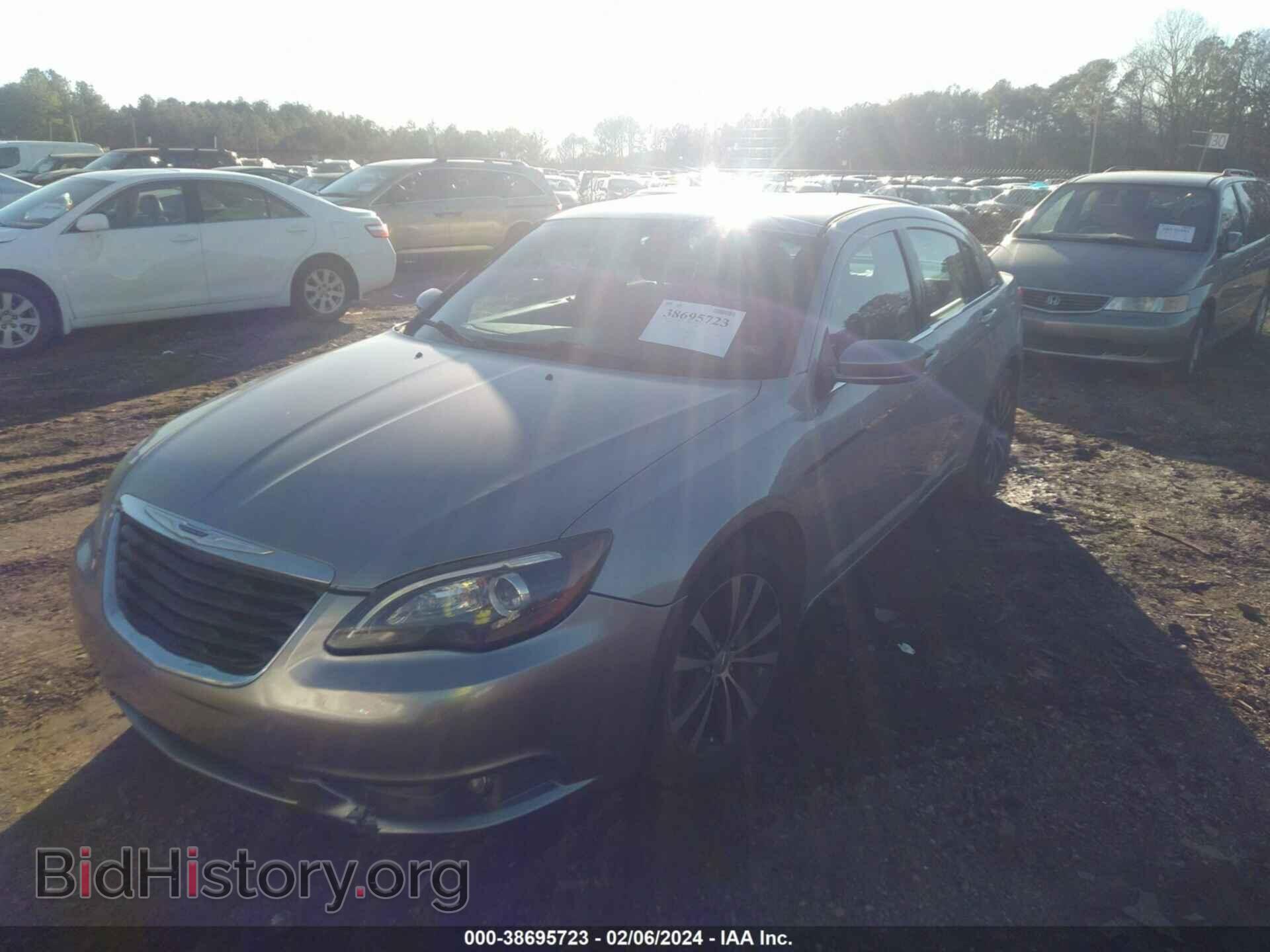2014 CHRYSLER 200 - VIN: 1C3CCBCG6EN193147 - Фото 2