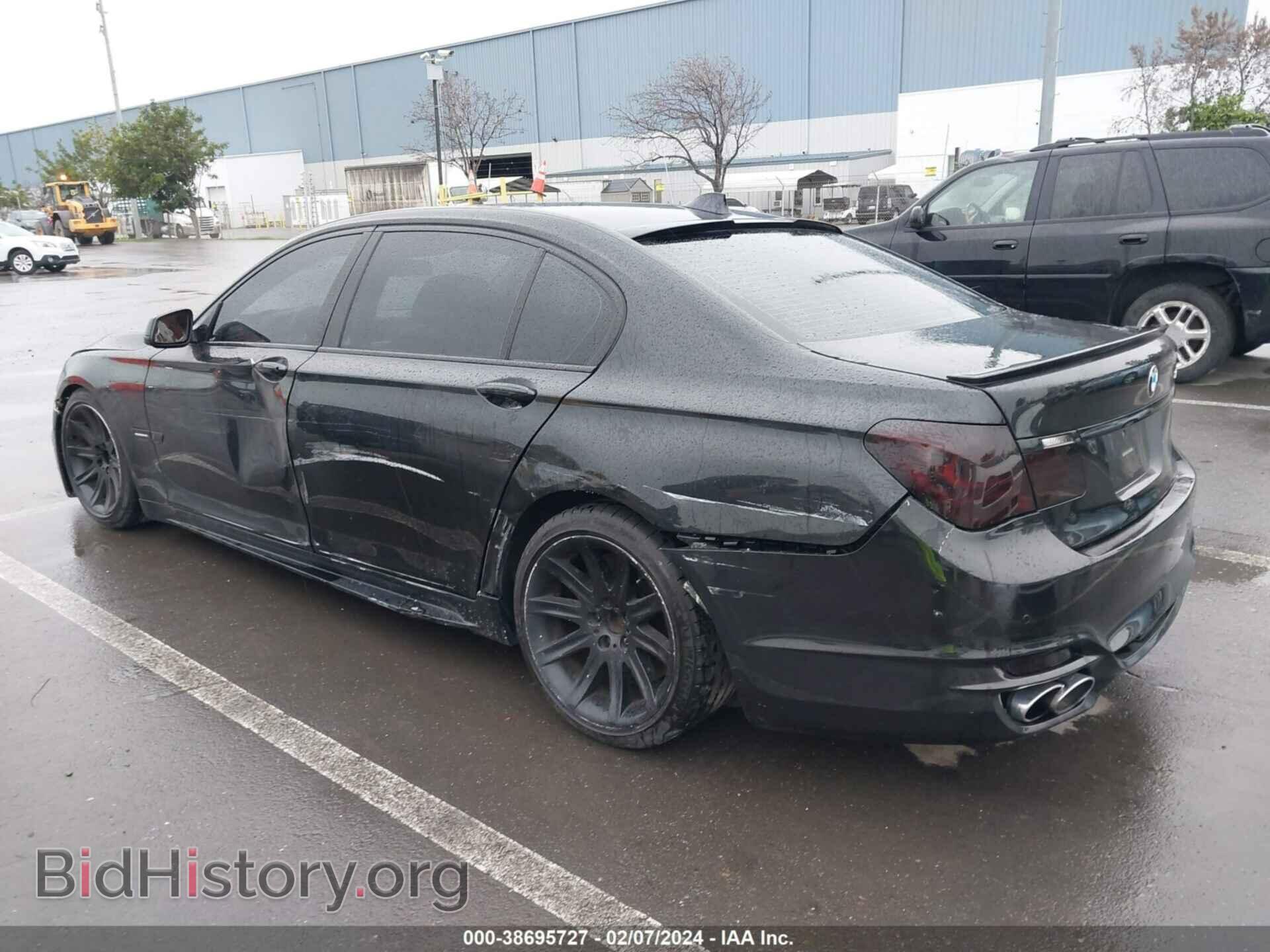 2011 BMW 750LI - VIN: WBAKB8C57BC852059 - Photo 3
