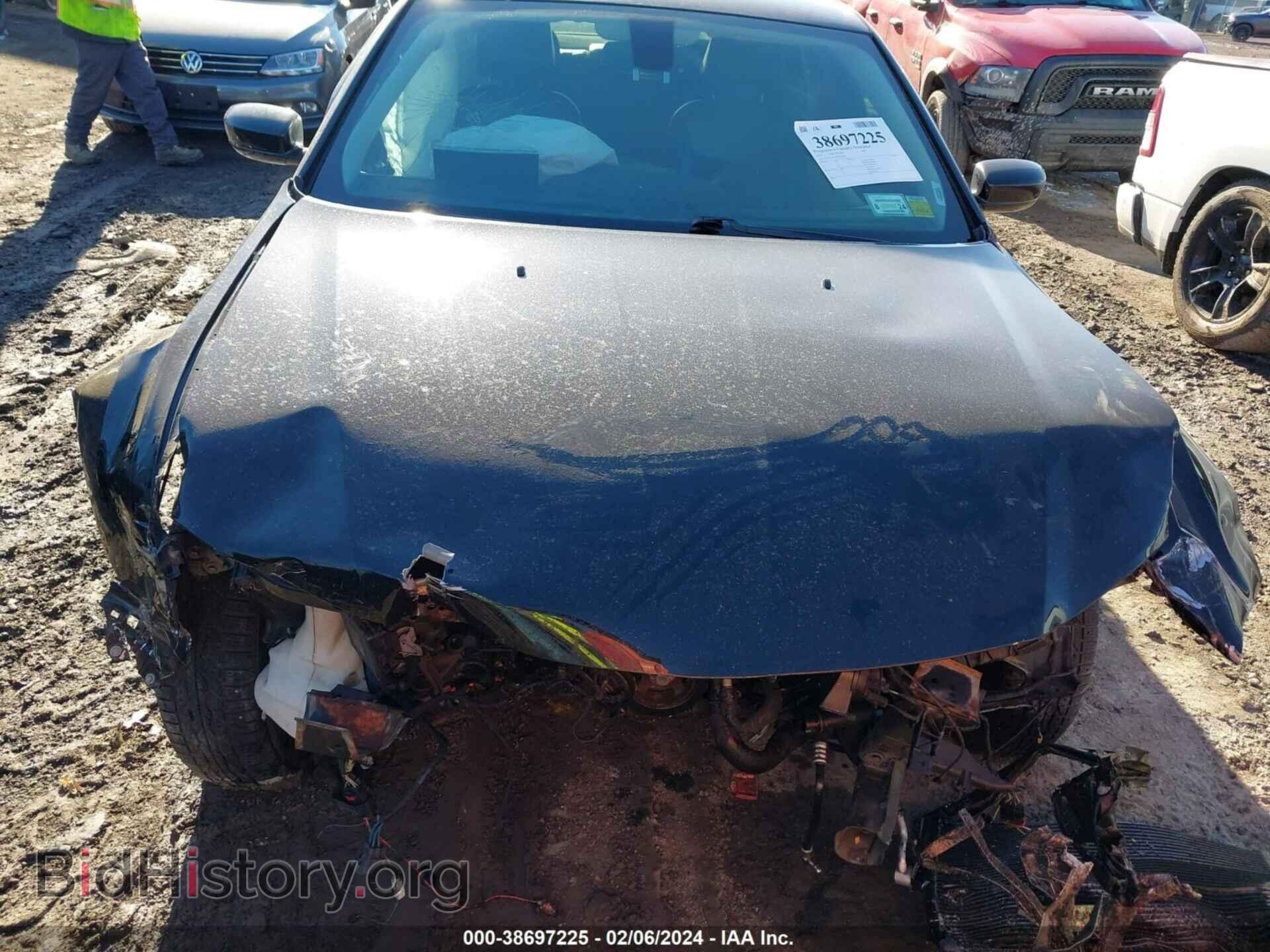 2015 CHRYSLER 300 - VIN: 2C3CCAAG8FH893596 - Фото 10