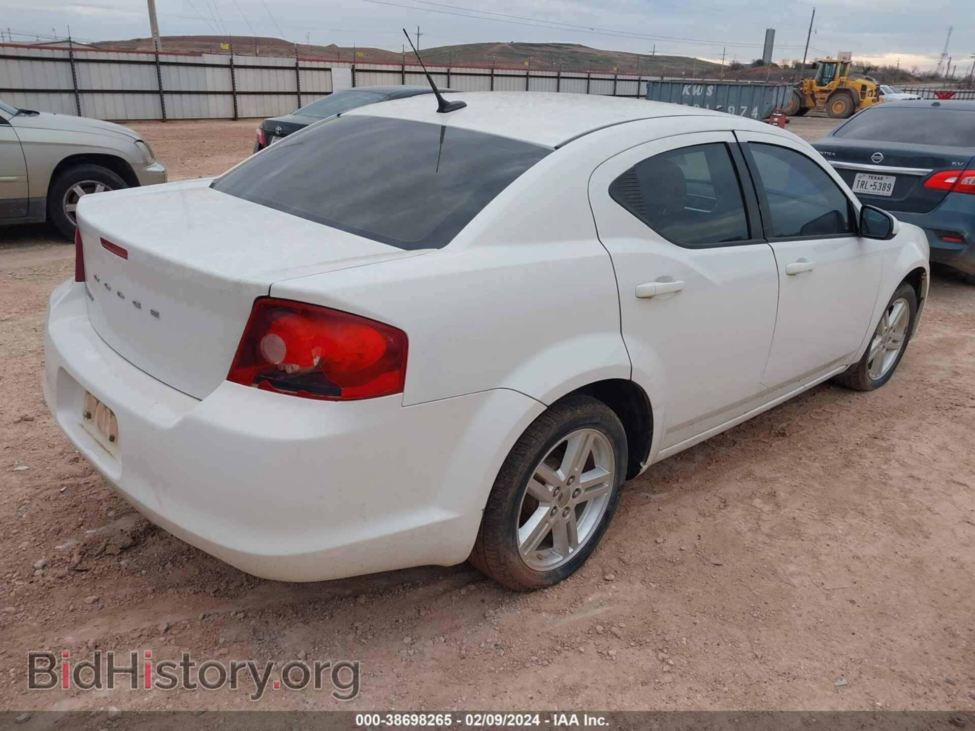 2011 DODGE AVENGER - VIN: 1B3BD1FB6BN523705 - Фото 4