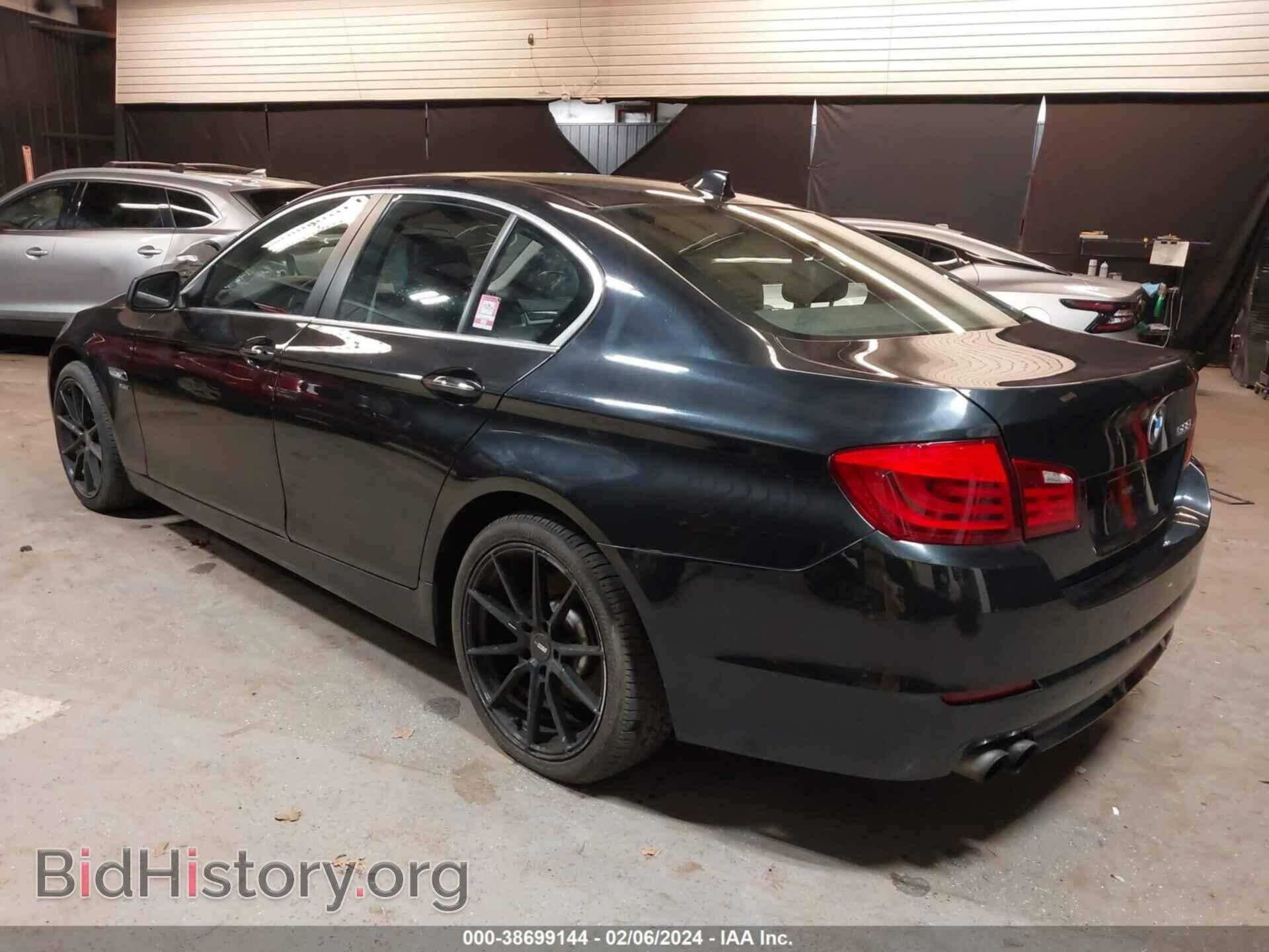 2012 BMW 528I - VIN: WBAXH5C51CDW02461 - Фото 3