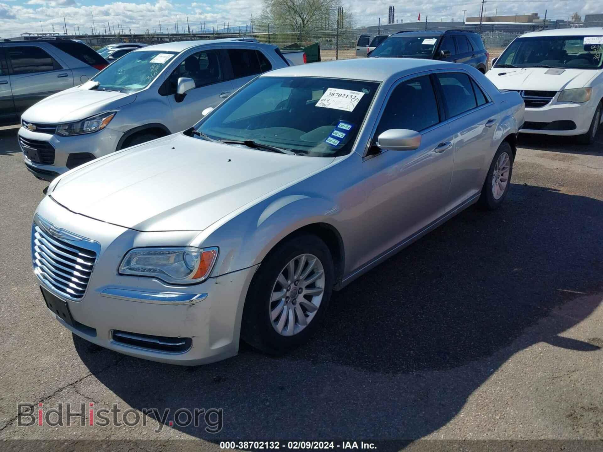2012 CHRYSLER 300 - VIN: 2C3CCAAG2CH312072 - Photo 2