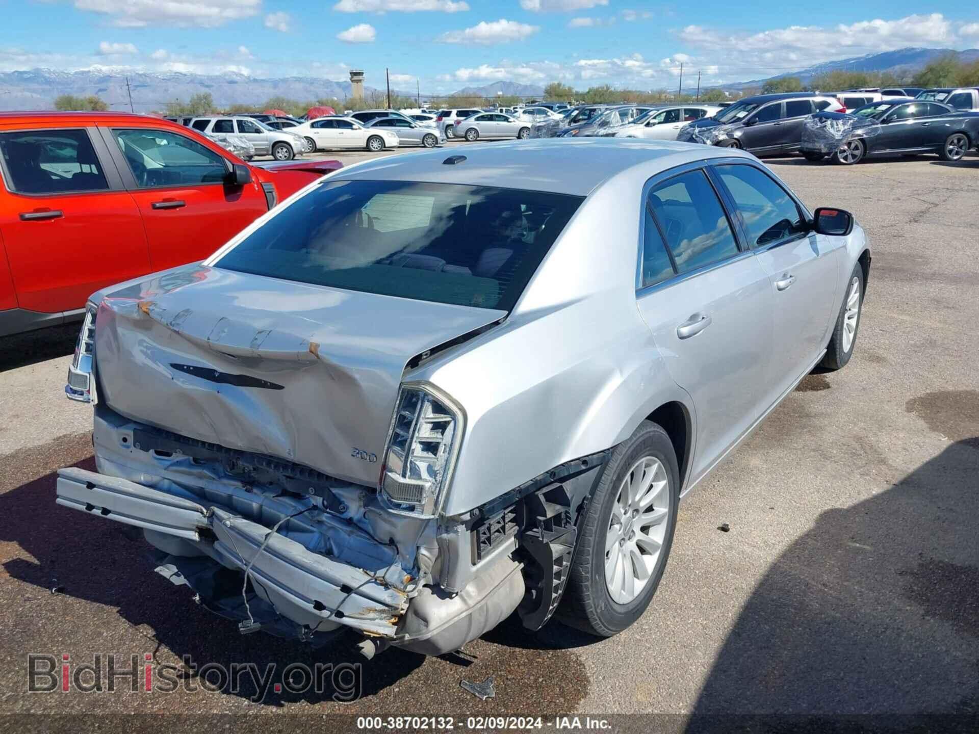 2012 CHRYSLER 300 - VIN: 2C3CCAAG2CH312072 - Photo 4