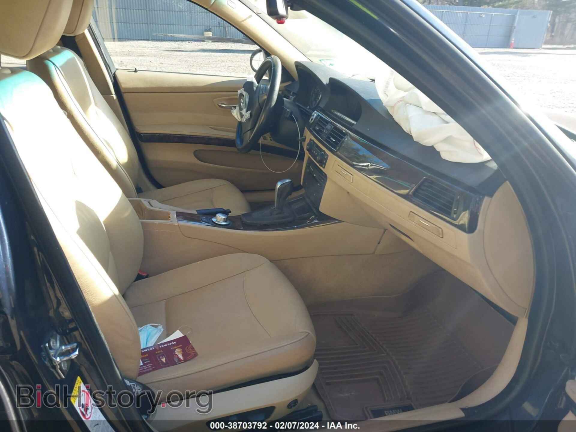 2006 BMW 325I - VIN: WBAVB17536NK40322 - Photo 5