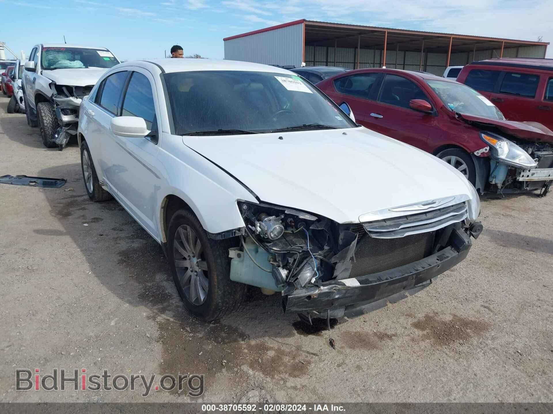 Фотография 1C3CCBBB8DN609932 - CHRYSLER 200 2013