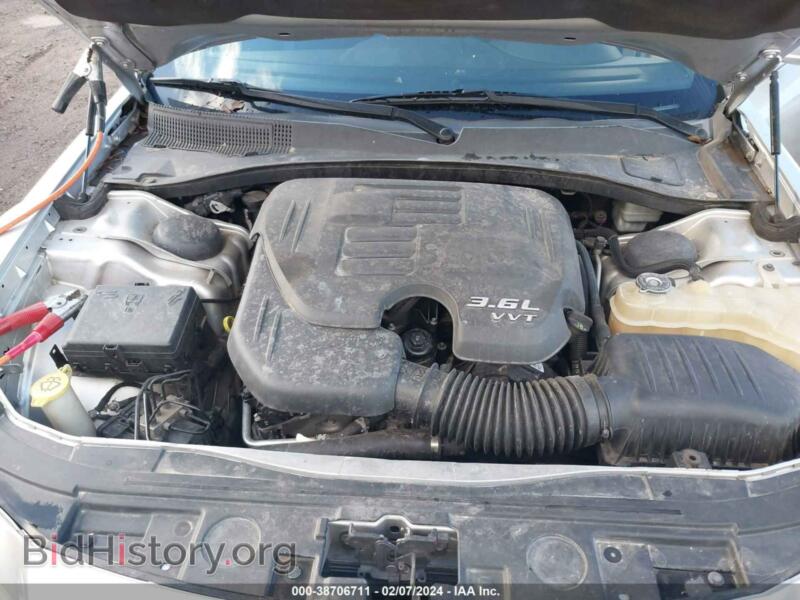2012 Chrysler 300 (VIN 2C3CCAAGXCH114095) — фото 10 из 14
