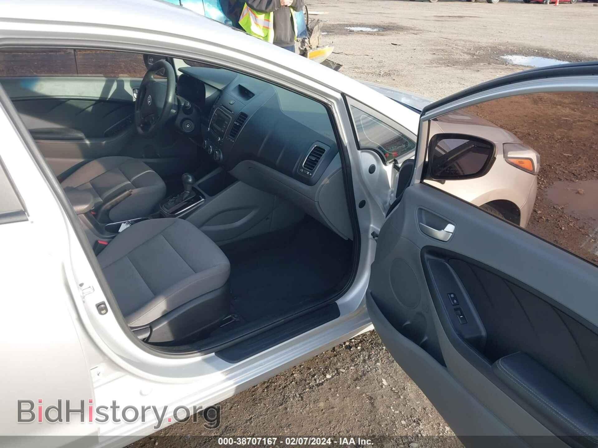2017 KIA FORTE - VIN: 3KPFK4A73HE072322 - Фото 5