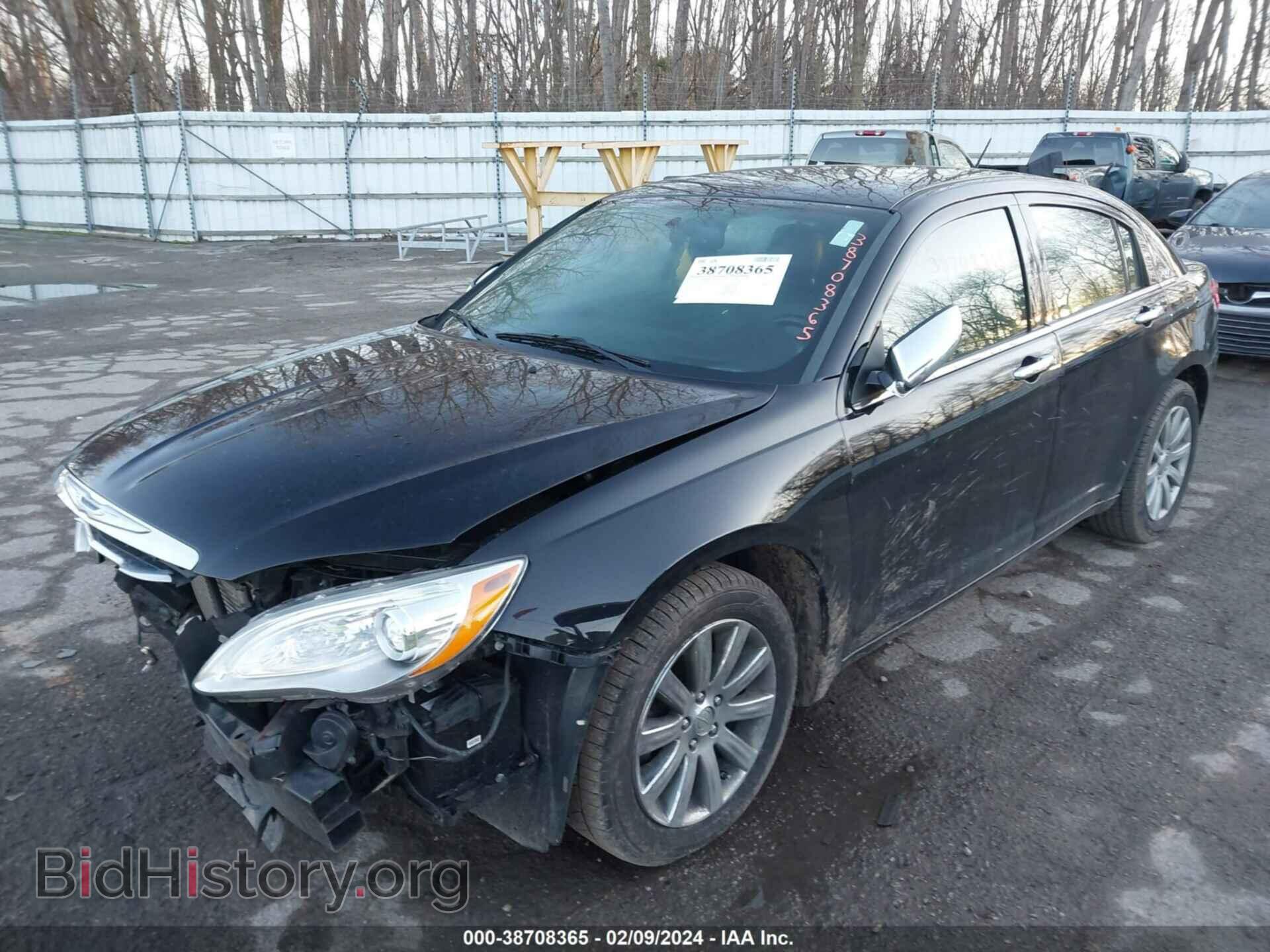 2014 CHRYSLER 200 - VIN: 1C3CCBCG2EN157214 - Фото 2