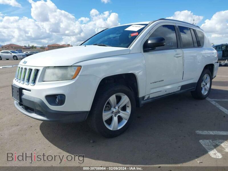 2012 Jeep COMPASS (VIN 1C4NJCBB2CD724076) — фото 2 из 17