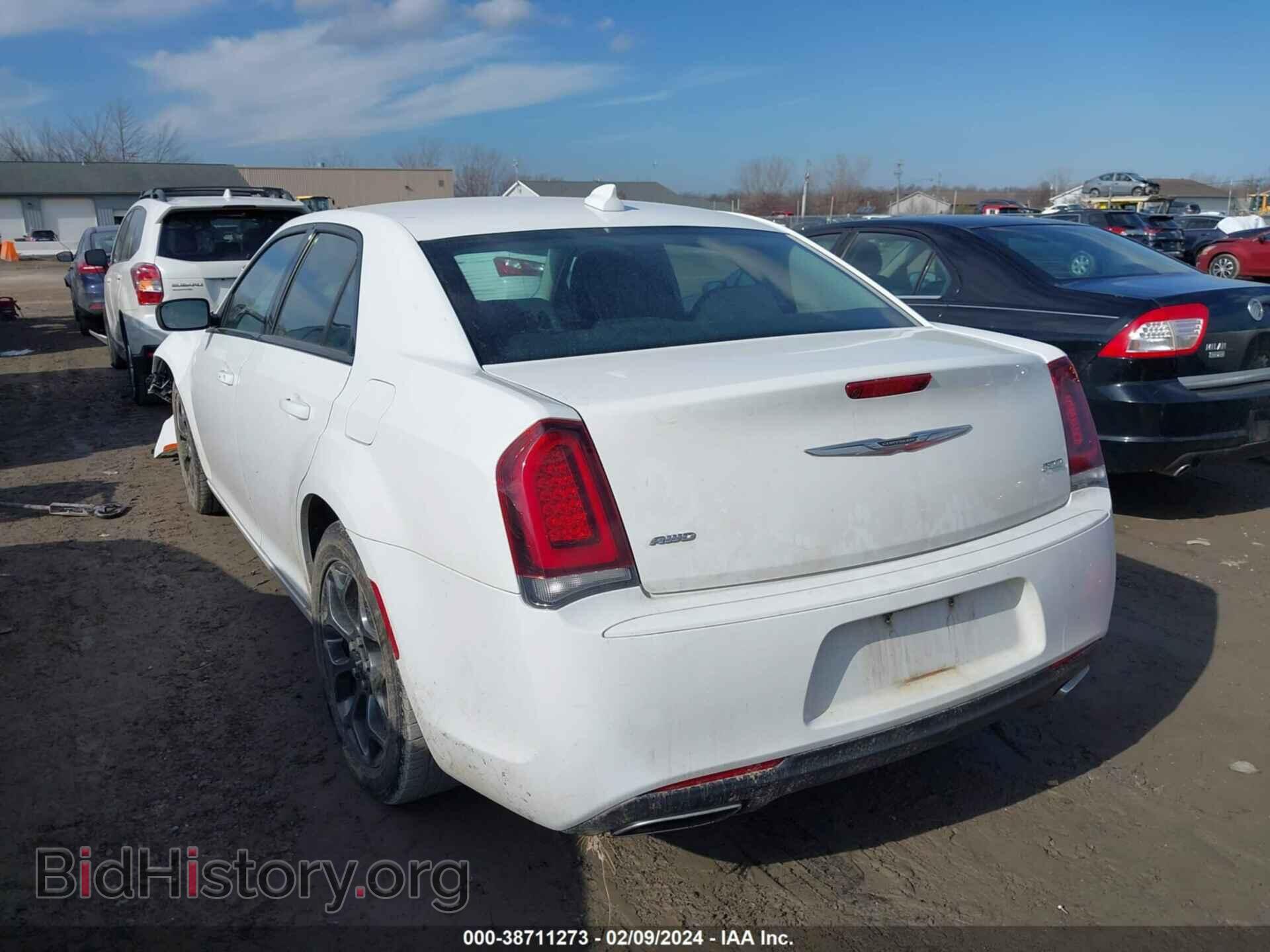2018 CHRYSLER 300 - VIN: 2C3CCARG2JH254014 - Фото 3