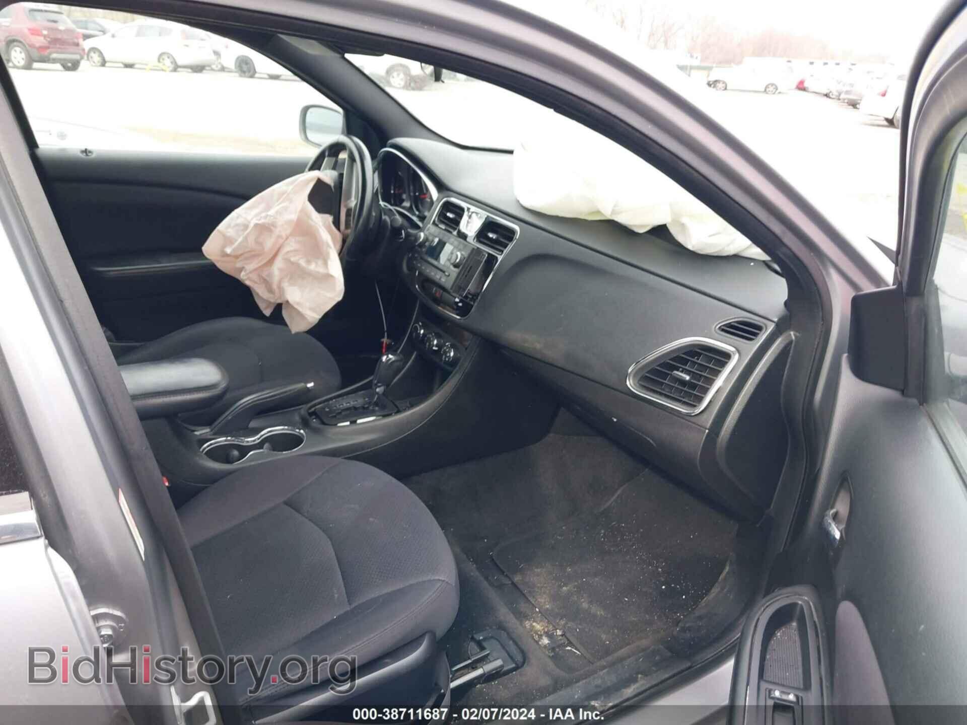 2013 CHRYSLER 200 - VIN: 1C3CCBBB0DN732270 - Фото 5