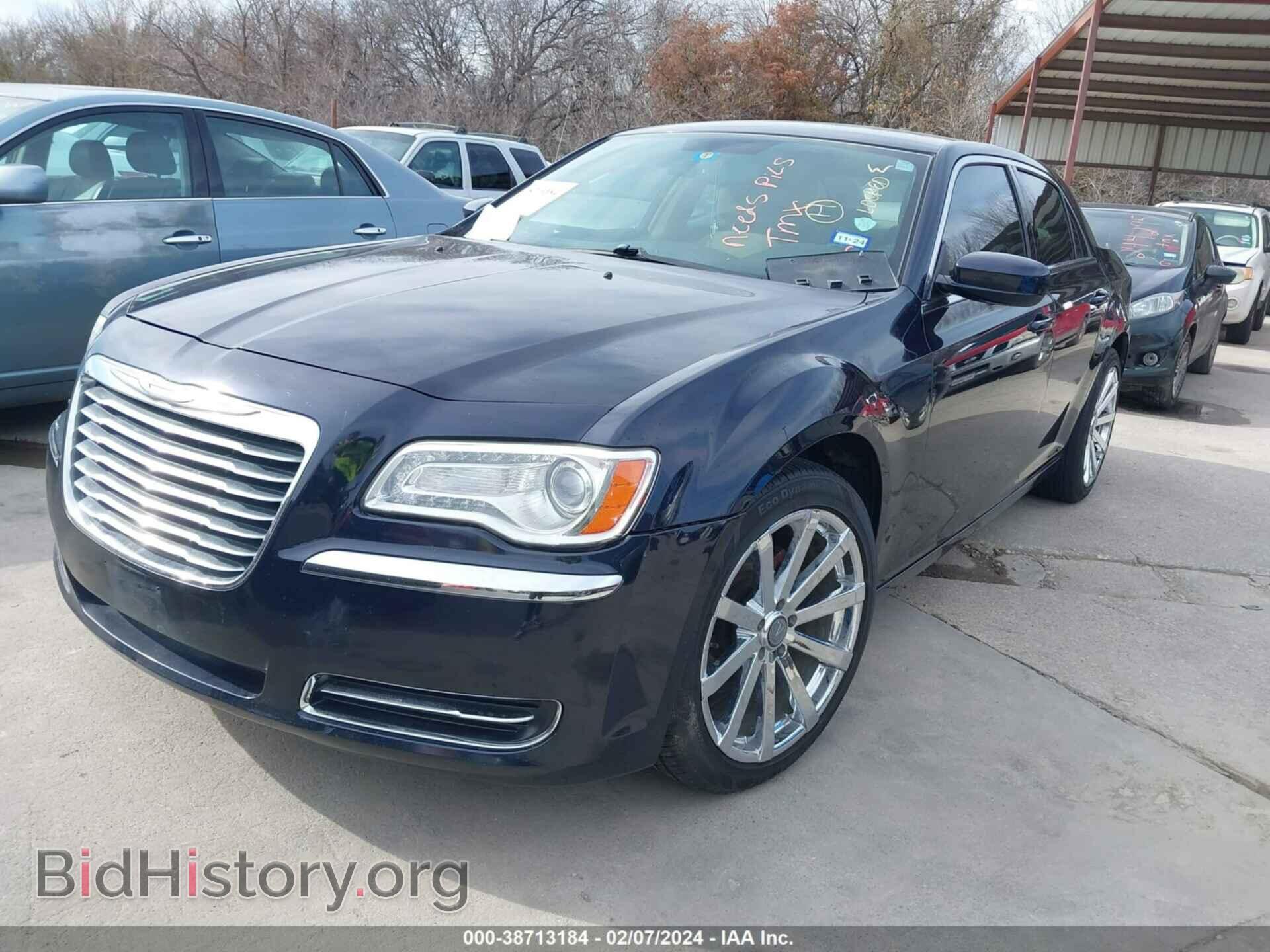 2012 CHRYSLER 300 - VIN: 2C3CCAAG1CH277704 - Photo 2