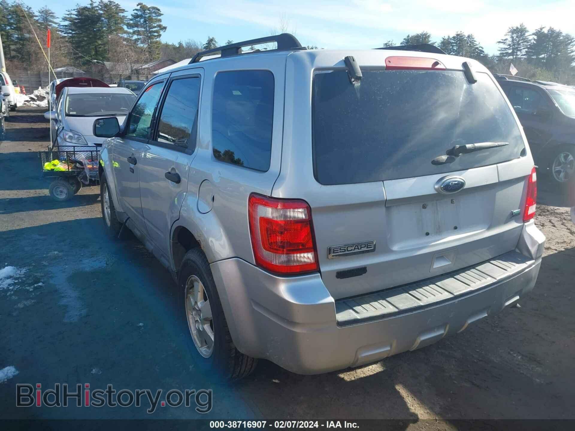 2011 FORD ESCAPE - VIN: 1FMCU9DG9BKC38901 - Фото 3