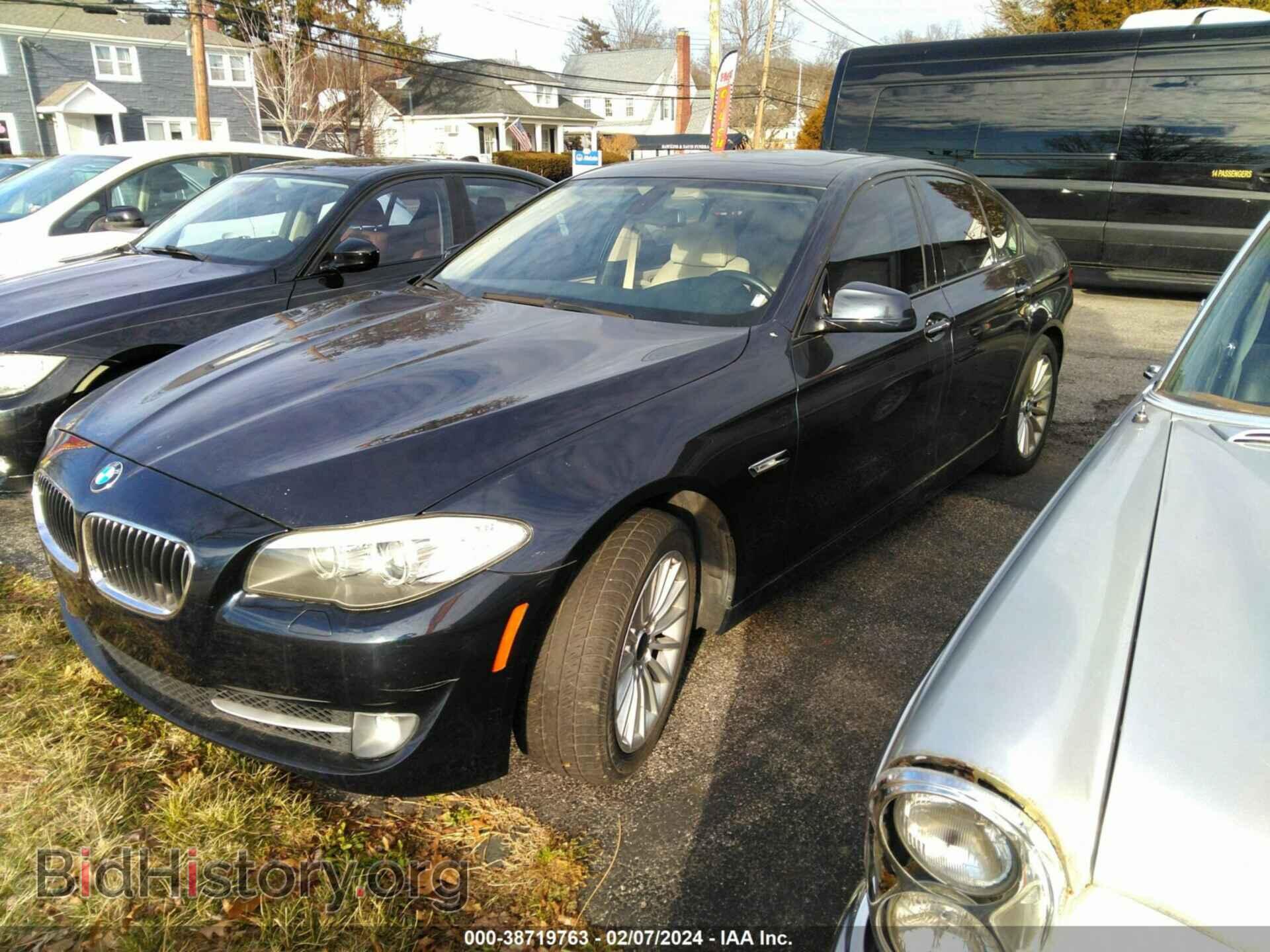 2011 BMW 535I - VIN: WBAFR7C56BC608975 - Фото 2
