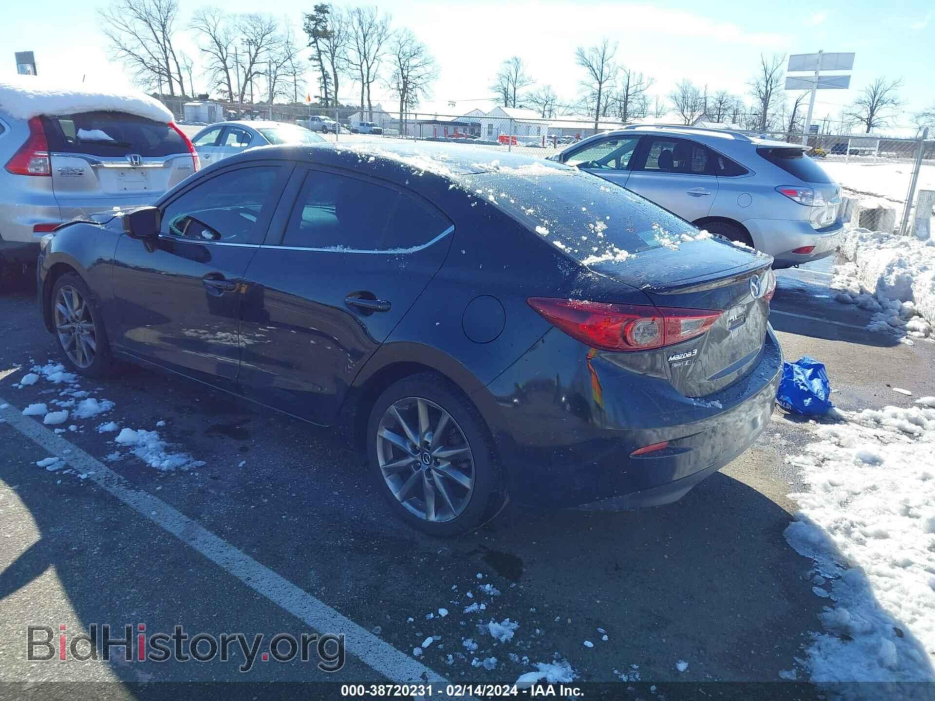 2018 MAZDA MAZDA3 - VIN: 3MZBN1V32JM209156 - Фото 3