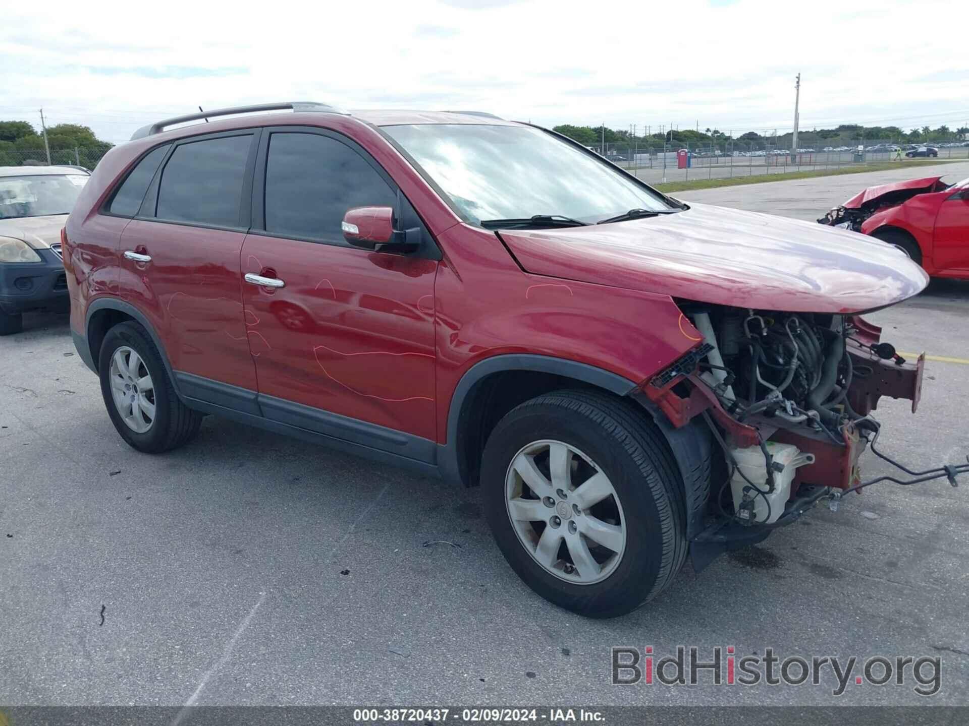 Photo 5XYKT4A17BG057548 - KIA SORENTO 2011