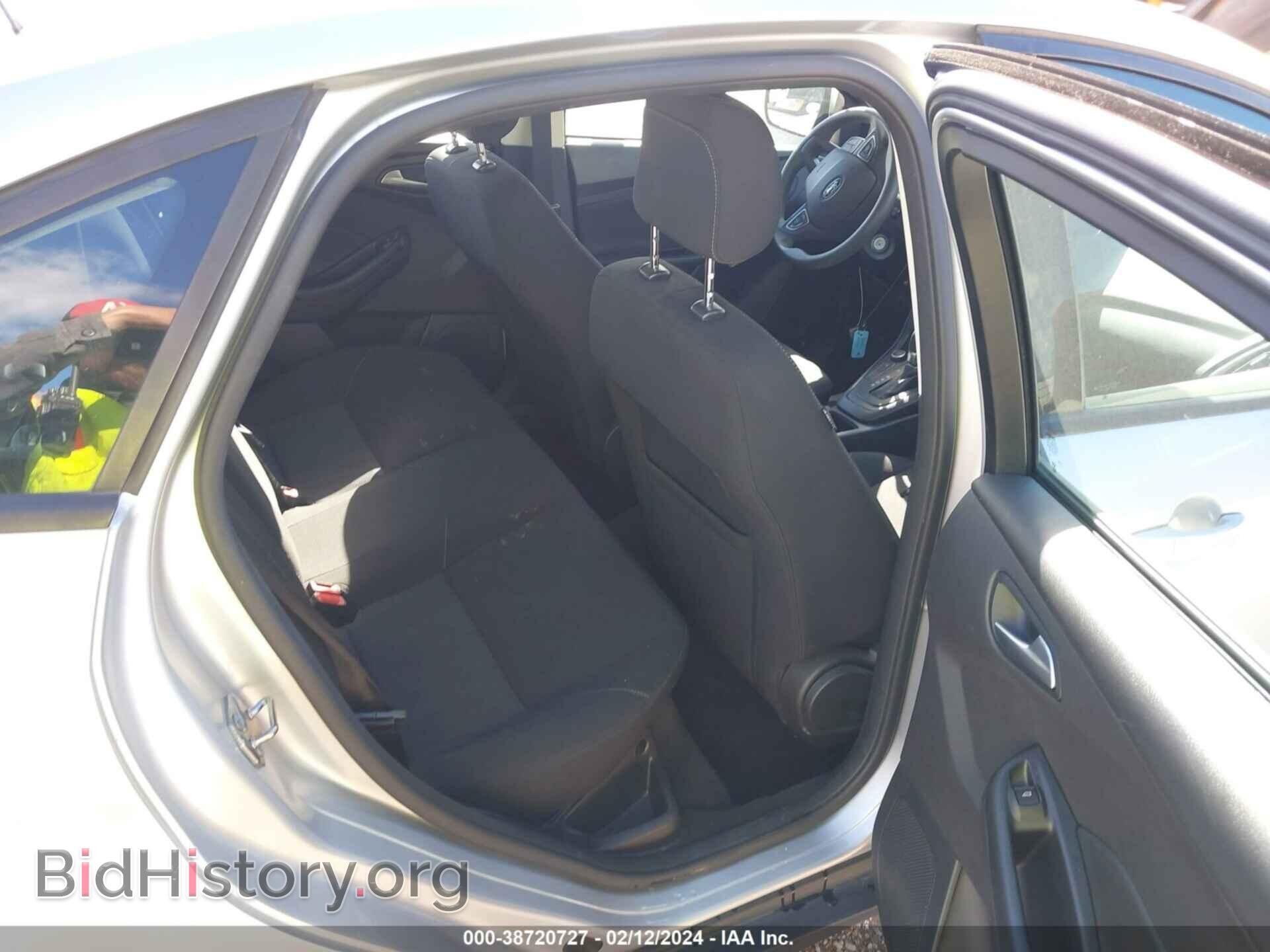 2018 FORD FOCUS - VIN: 1FADP3FE1JL226815 - Фото 8