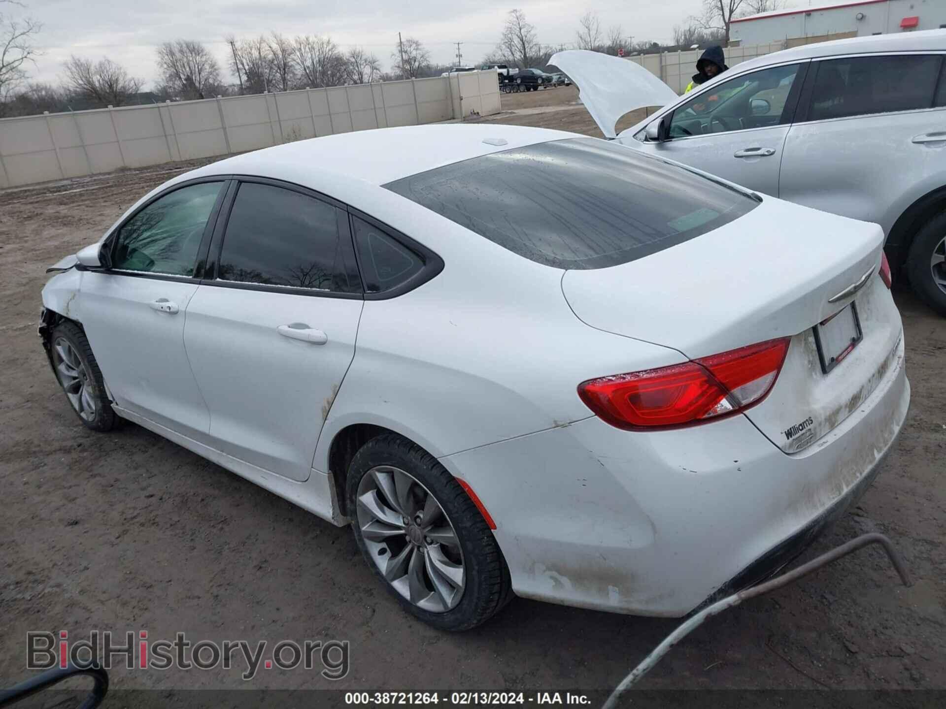 2015 CHRYSLER 200 - VIN: 1C3CCCDGXFN589460 - Фото 3