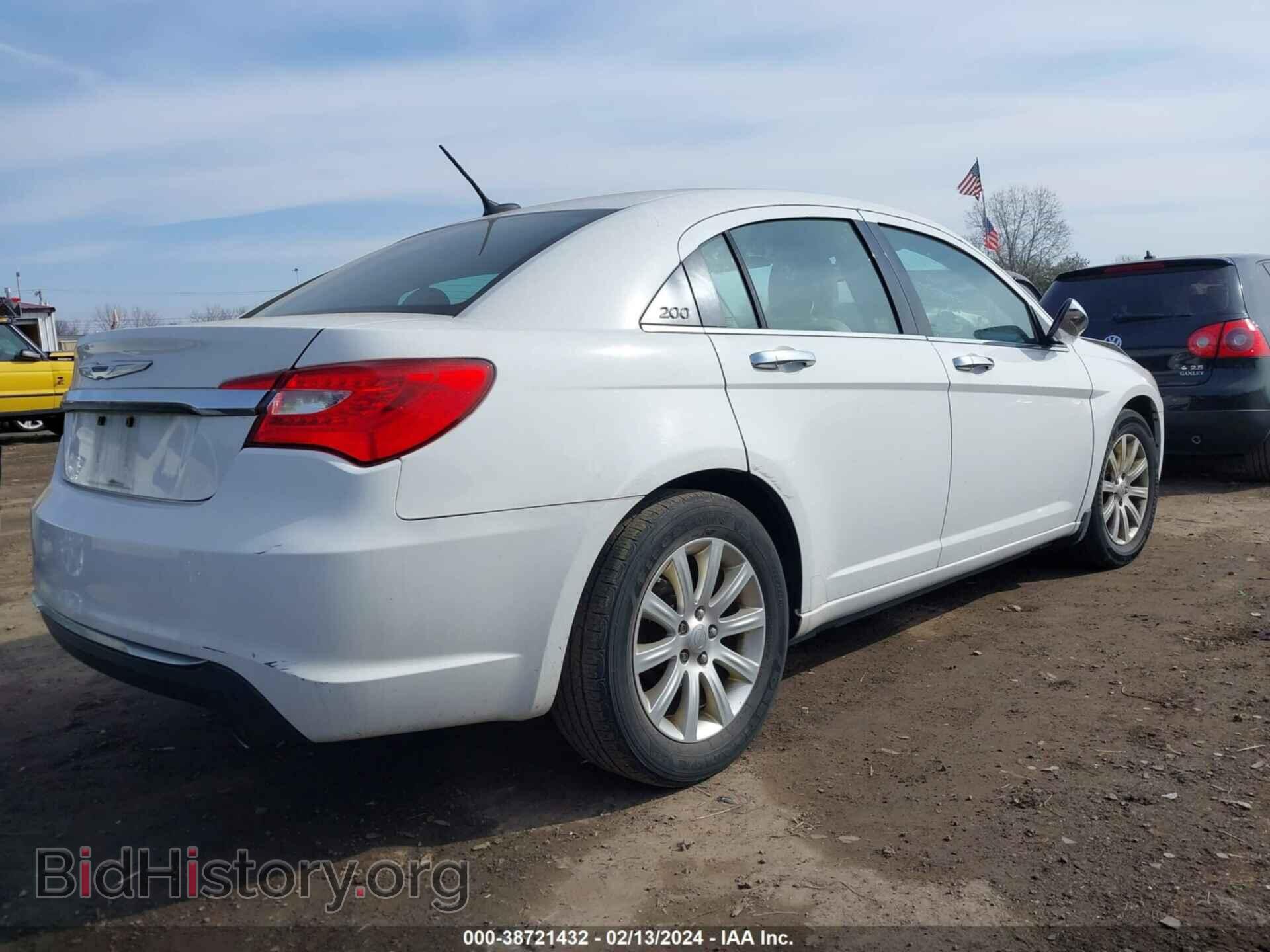 2013 CHRYSLER 200 - VIN: 1C3CCBCG6DN634886 - Фото 4