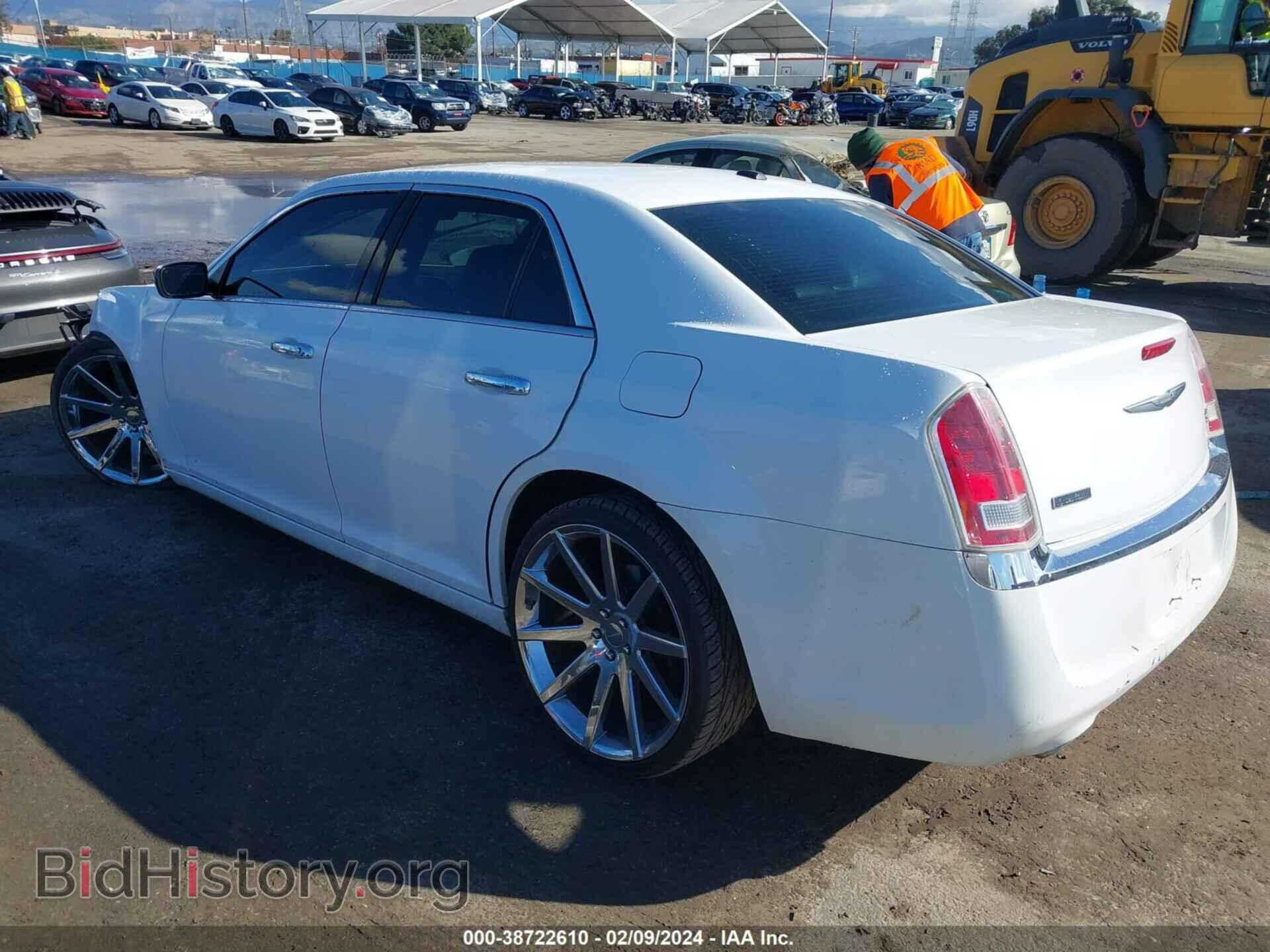 2012 CHRYSLER 300 - VIN: 2C3CCACG7CH221585 - Фото 3