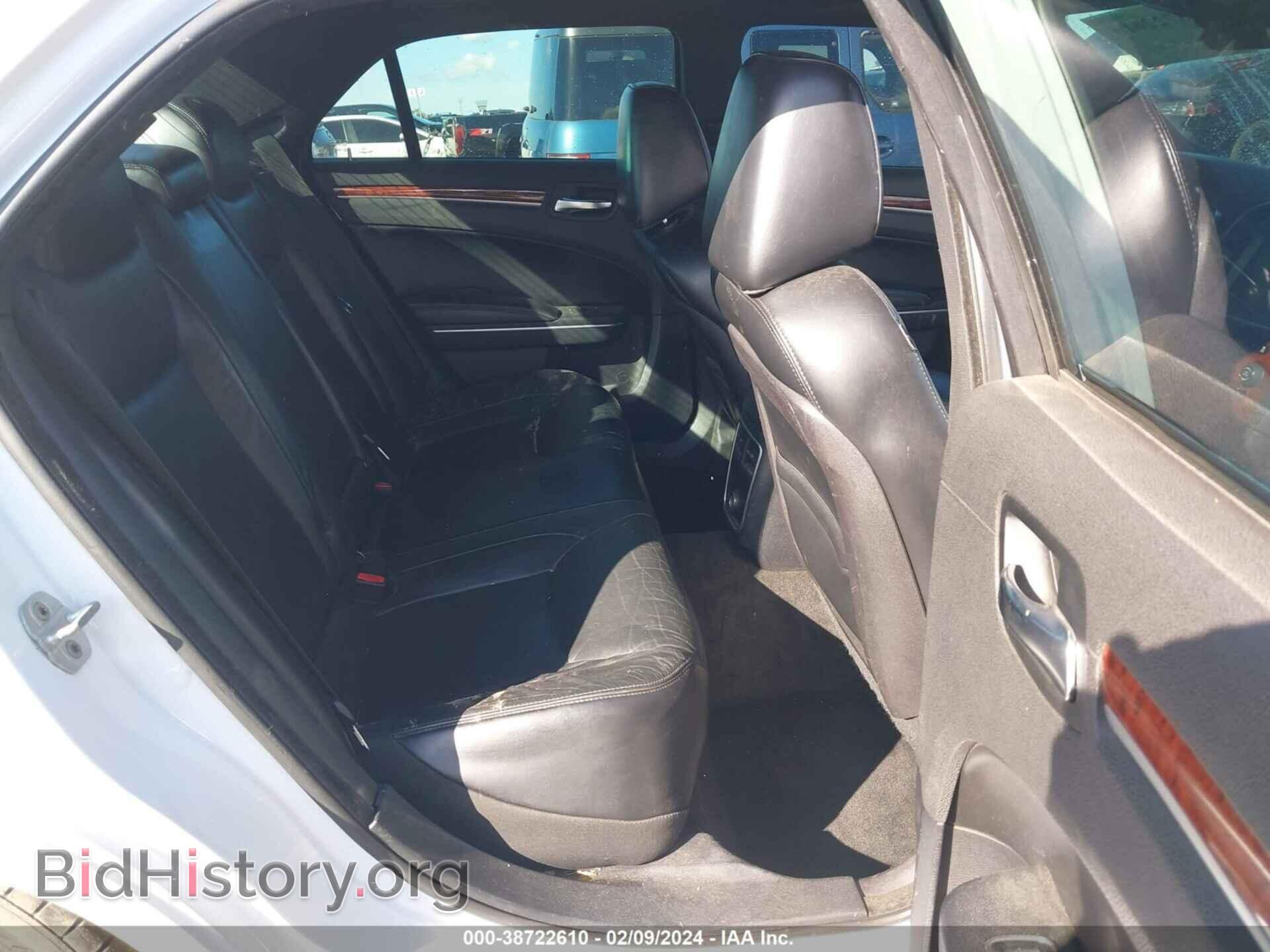 2012 CHRYSLER 300 - VIN: 2C3CCACG7CH221585 - Фото 8