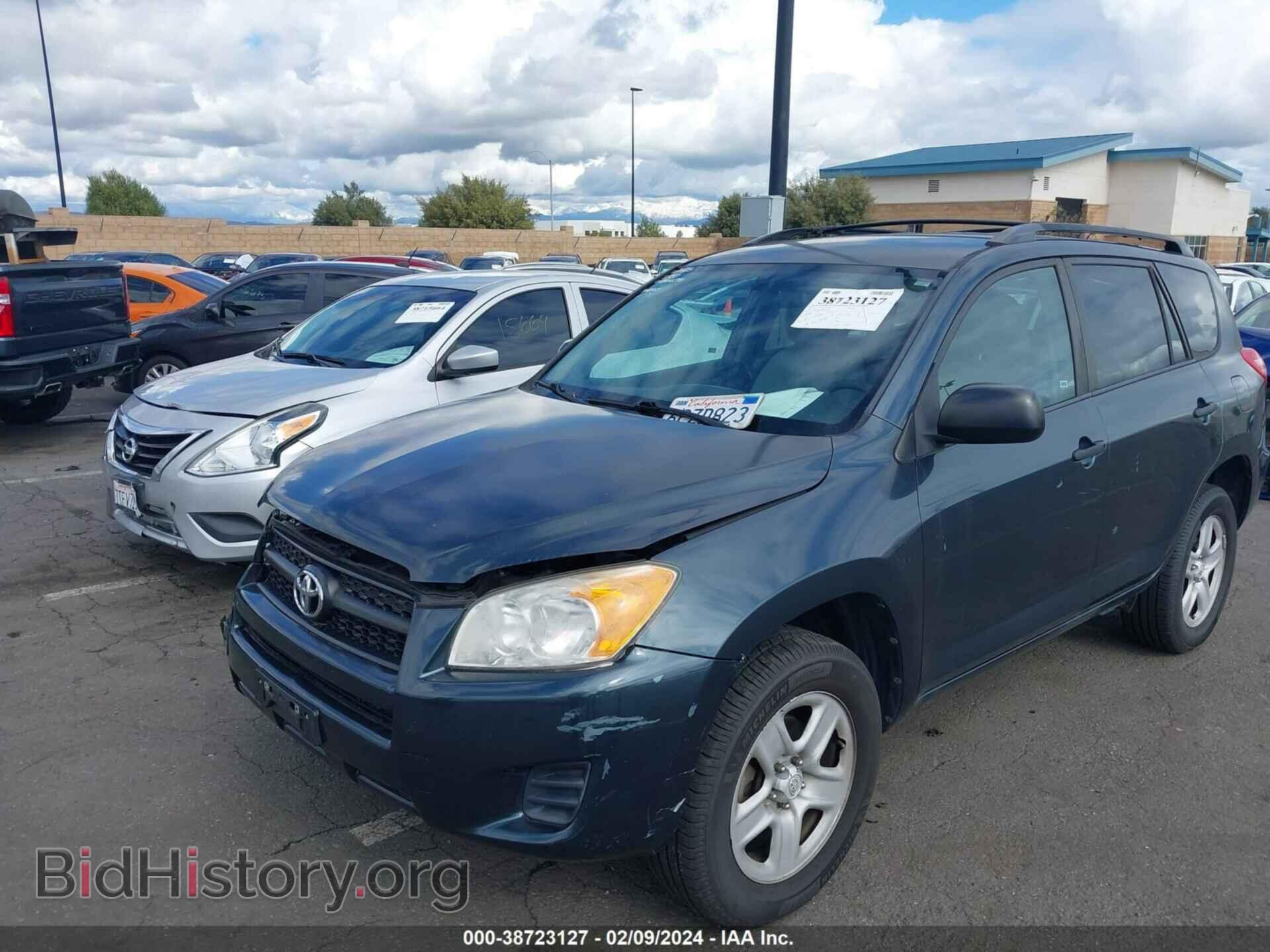 2011 TOYOTA RAV4 - VIN: 2T3KF4DV1BW066897 - Фото 2