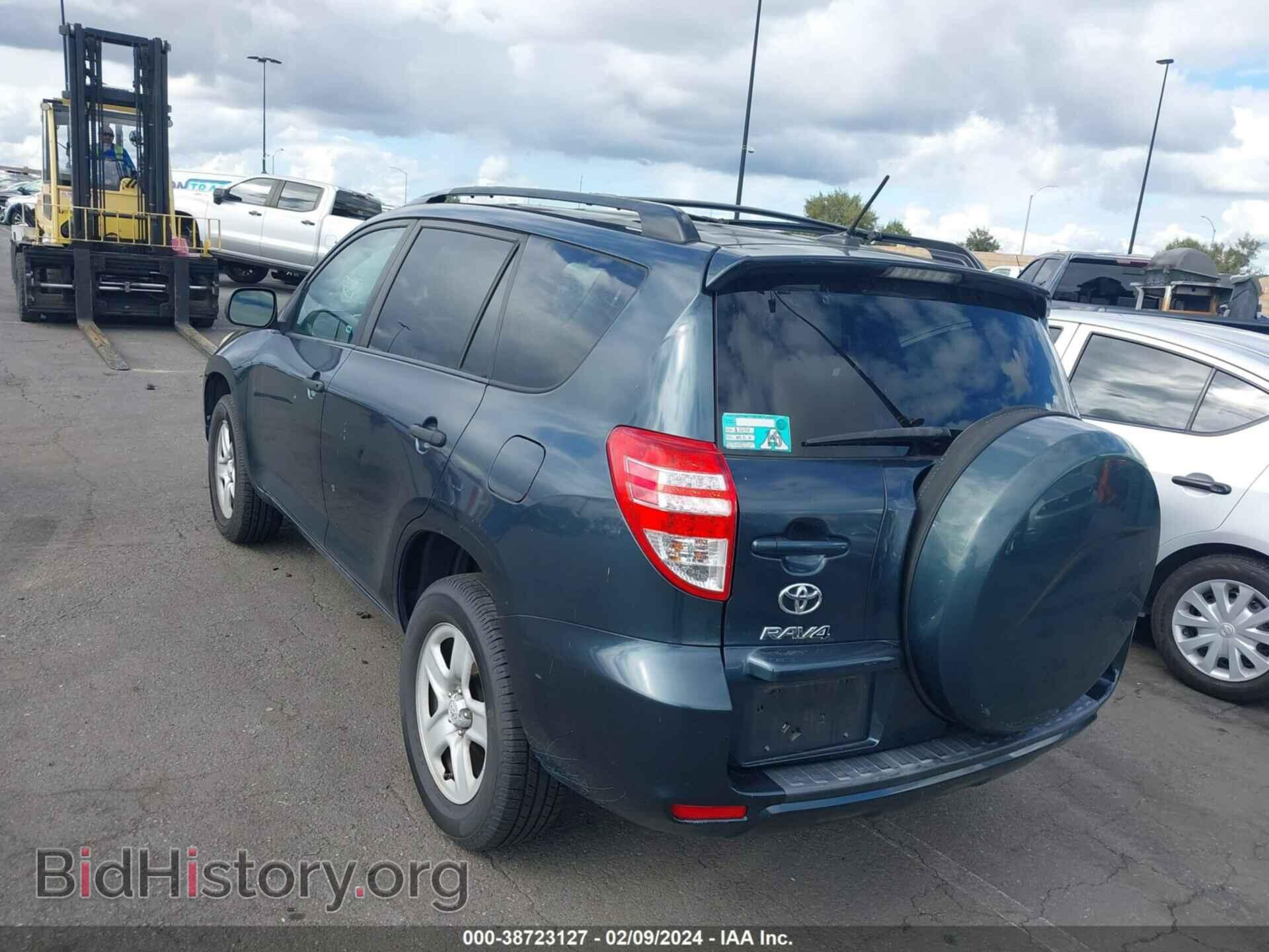 2011 TOYOTA RAV4 - VIN: 2T3KF4DV1BW066897 - Фото 3
