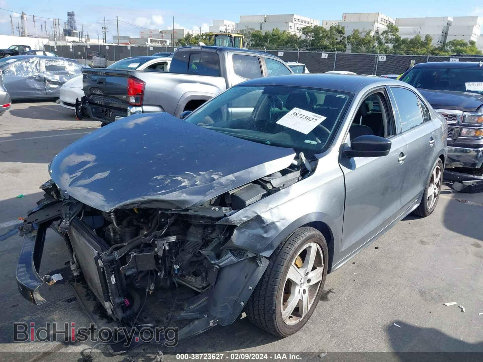2014 VOLKSWAGEN JETTA - VIN: 3VW2K7AJ5EM228306 - Photo 2