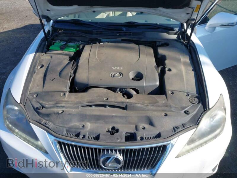 2012 Lexus IS 250 (VIN JTHCF5C20C5060503) — фото 10 из 16