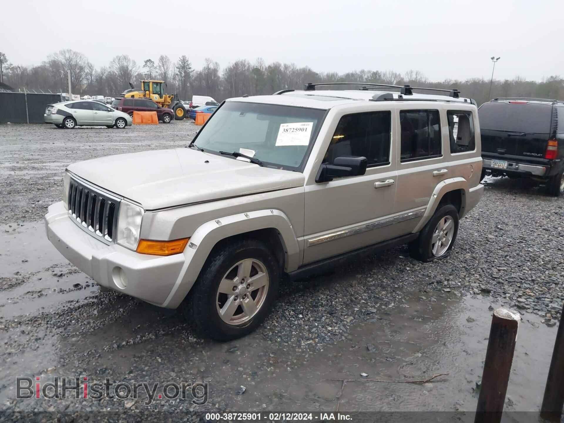 2008 JEEP COMMANDER - VIN: 1J8HH58N78C190892 - Photo 2
