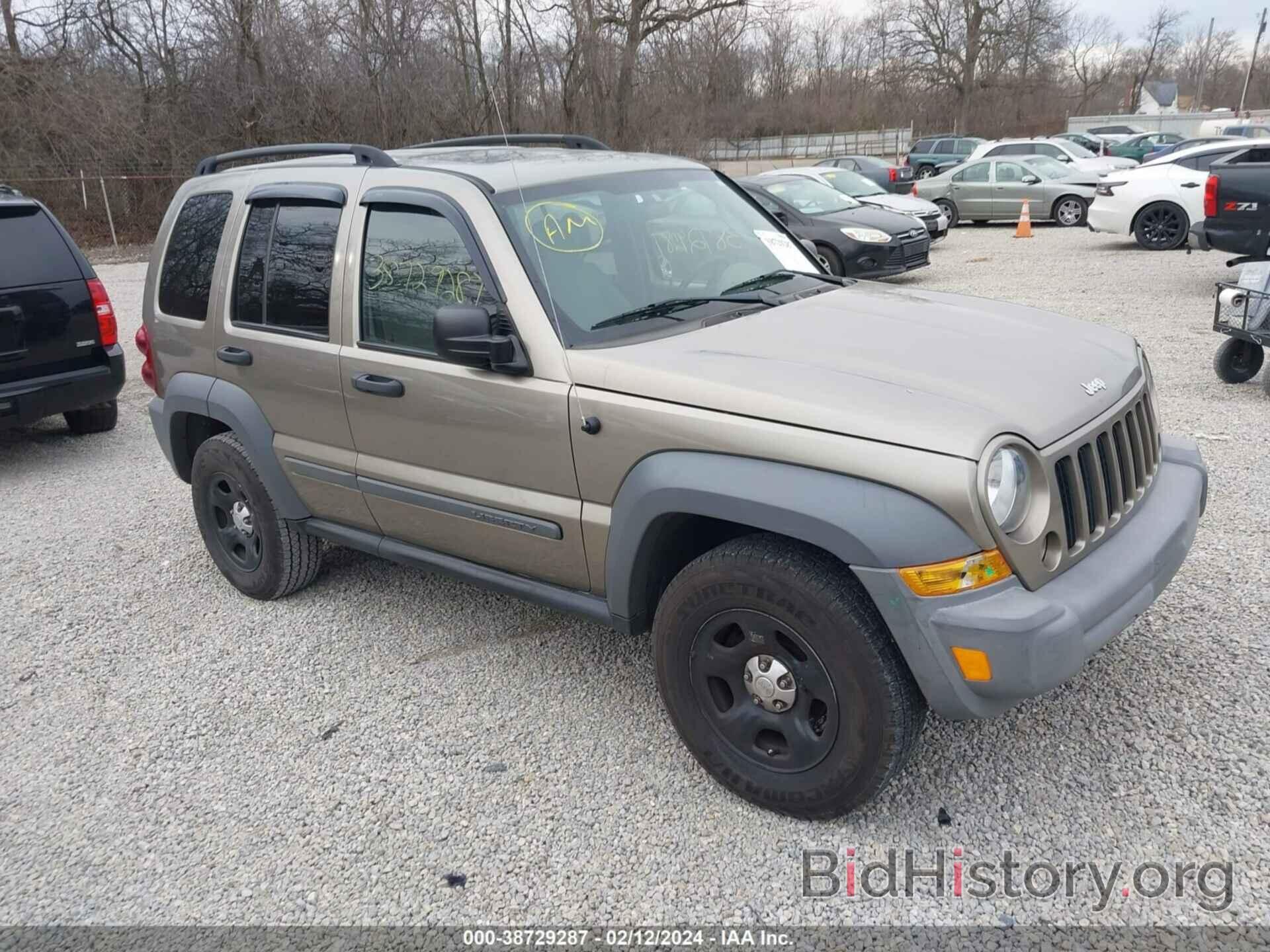 Photo 1J4GL48K96W115084 - JEEP LIBERTY 2006