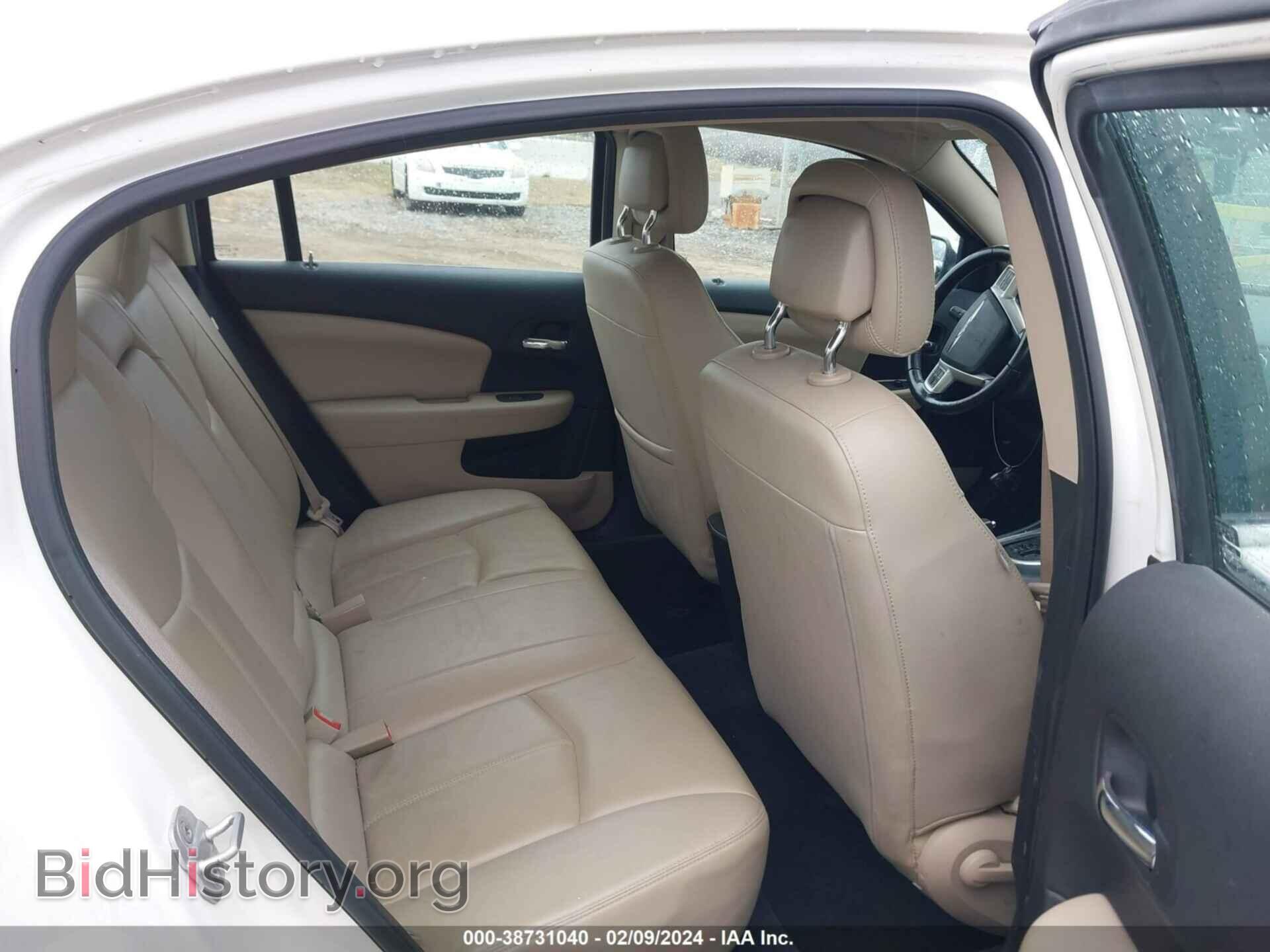 2011 CHRYSLER 200 - VIN: 1C3BC2FB3BN522457 - Фото 8