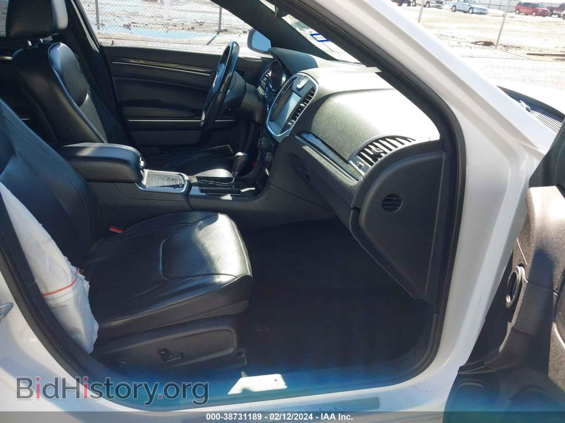 2014 CHRYSLER 300C - VIN: 2C3CCAET7EH354800 - Фото 5