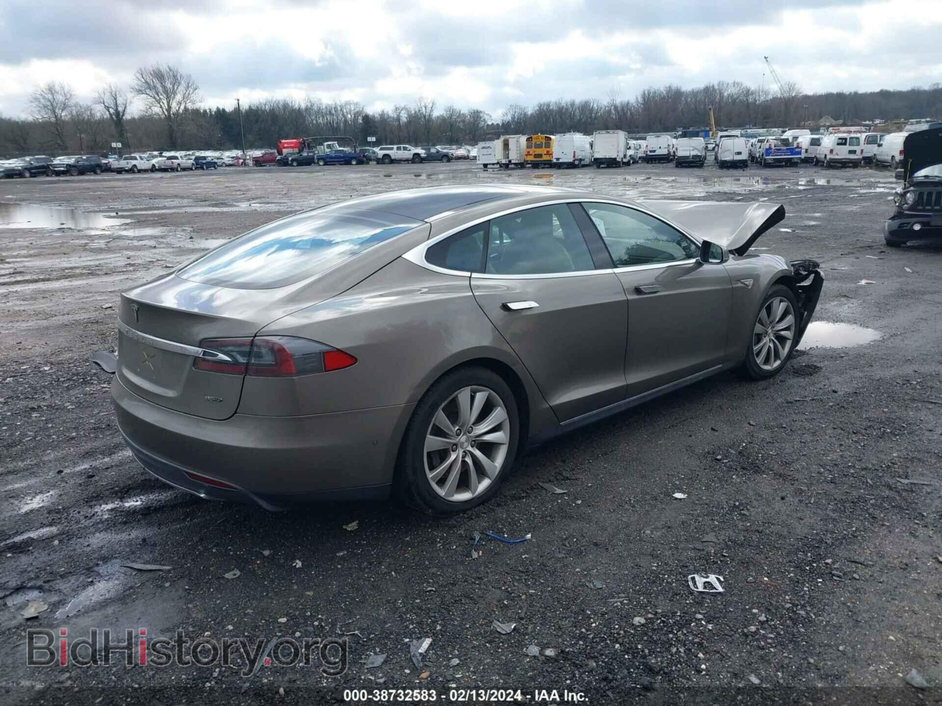 2015 TESLA MODEL S - VIN: 5YJSA4H23FF085929 - Фото 4
