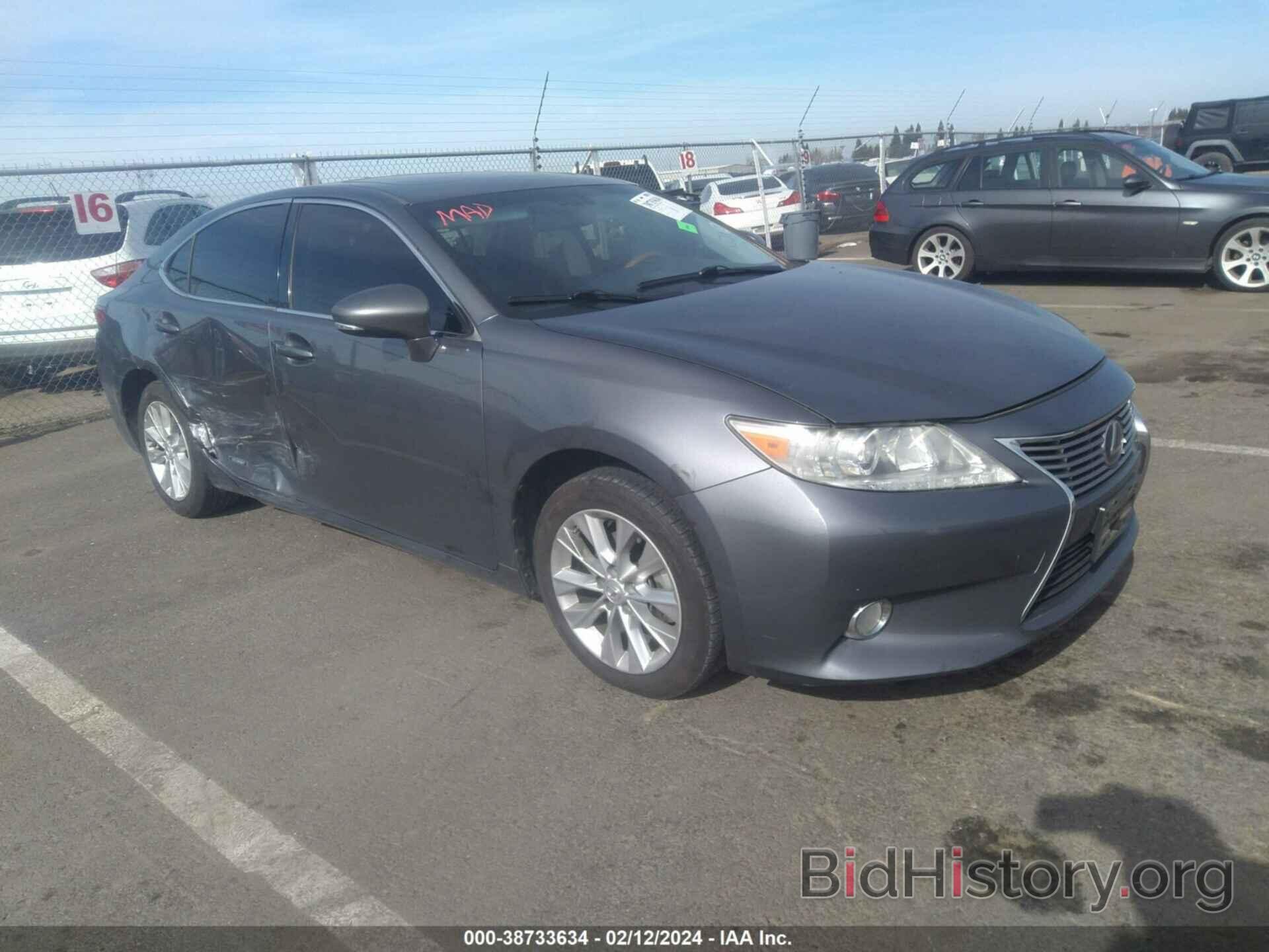 Photo JTHBW1GG8D2003933 - LEXUS ES 300H 2013