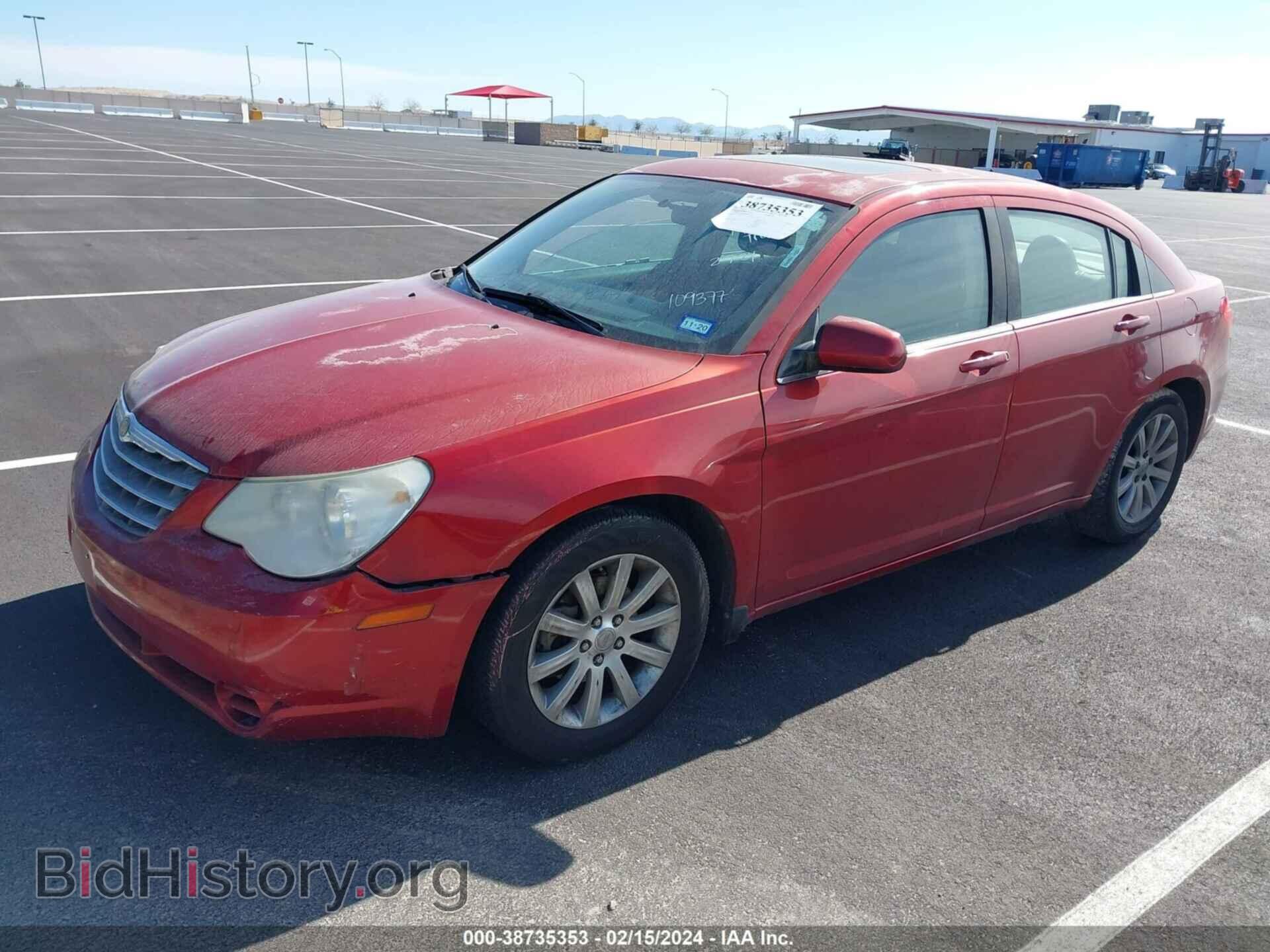 2010 CHRYSLER SEBRING - VIN: 1C3CC5FB5AN109377 - Фото 2