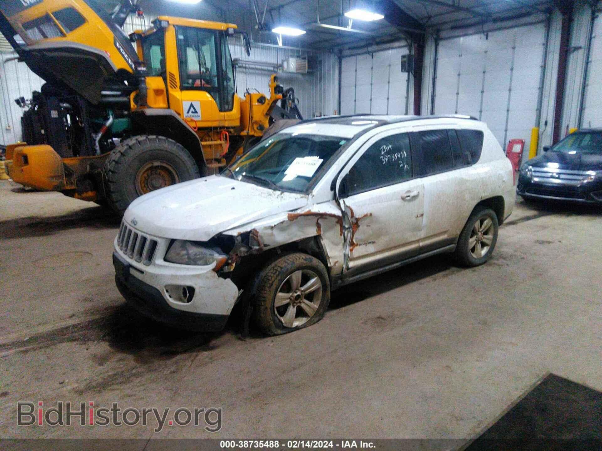 2011 JEEP COMPASS - VIN: 1J4NF1FB2BD135196 - Photo 2