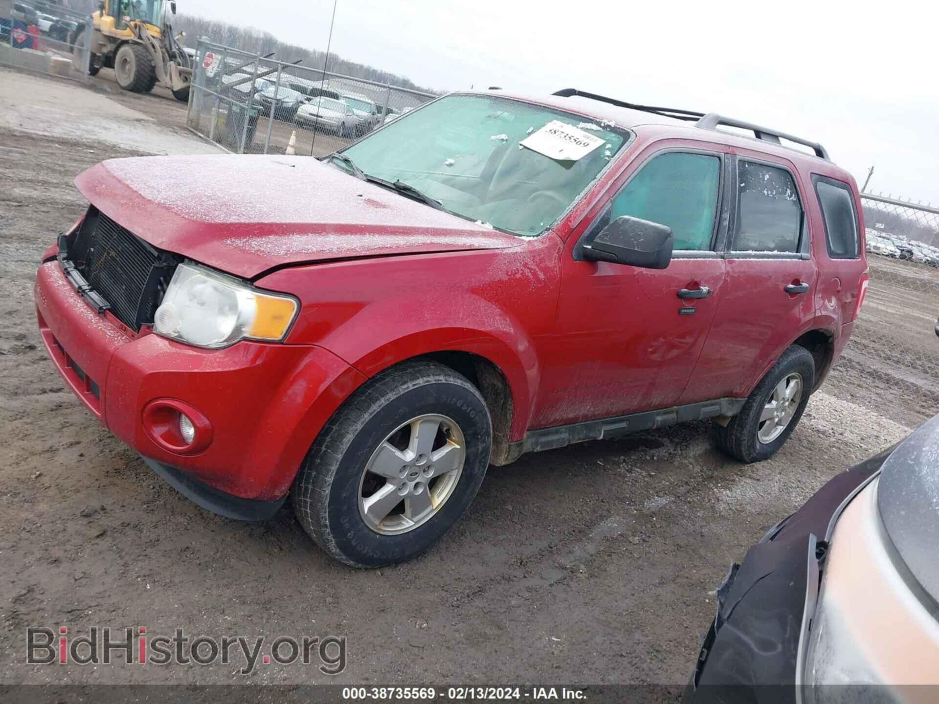 2011 FORD ESCAPE - VIN: 1FMCU9DG2BKA23764 - Фото 2