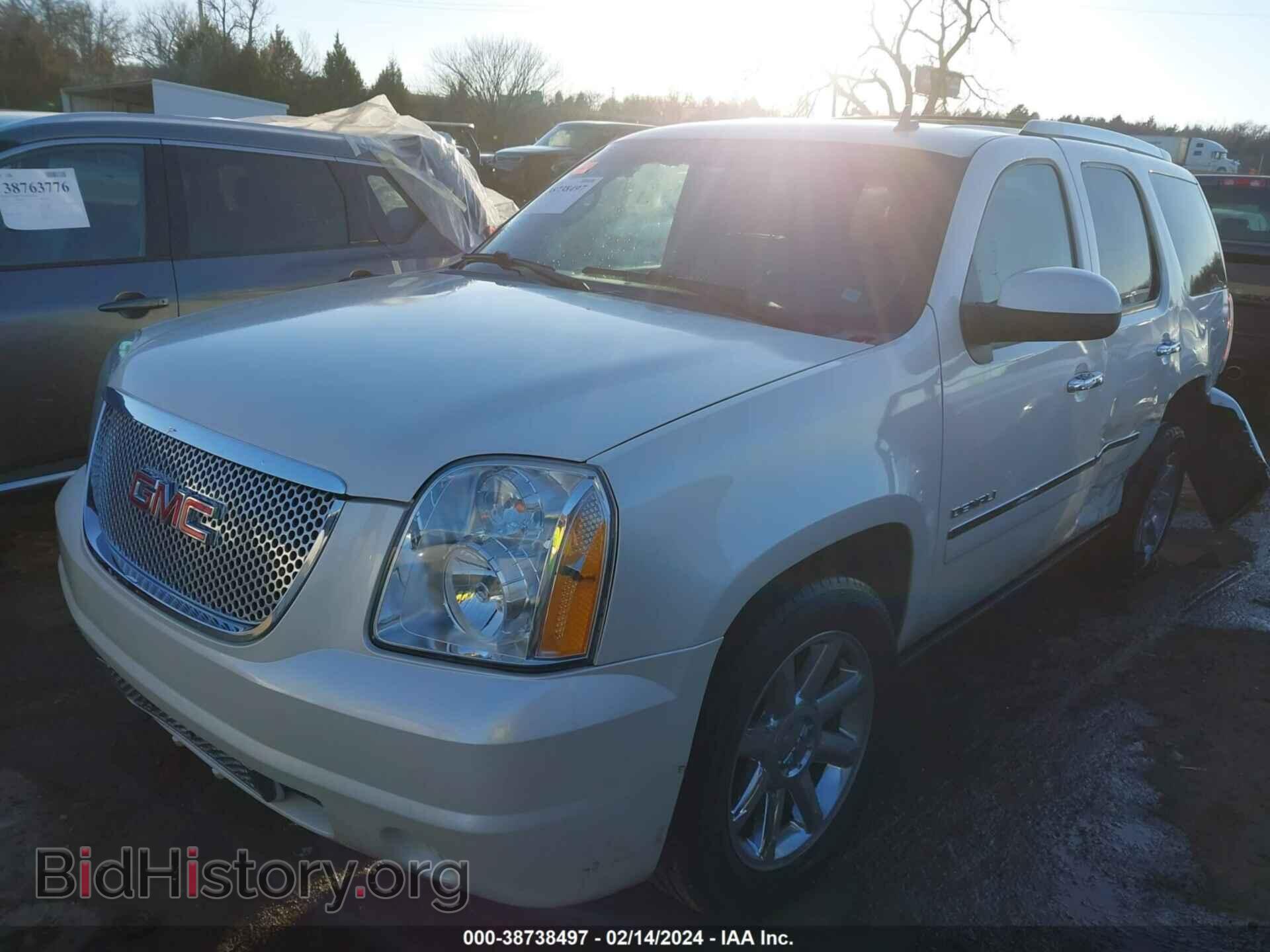 2014 GMC YUKON - VIN: 1GKS2EEF1ER169593 - Photo 2
