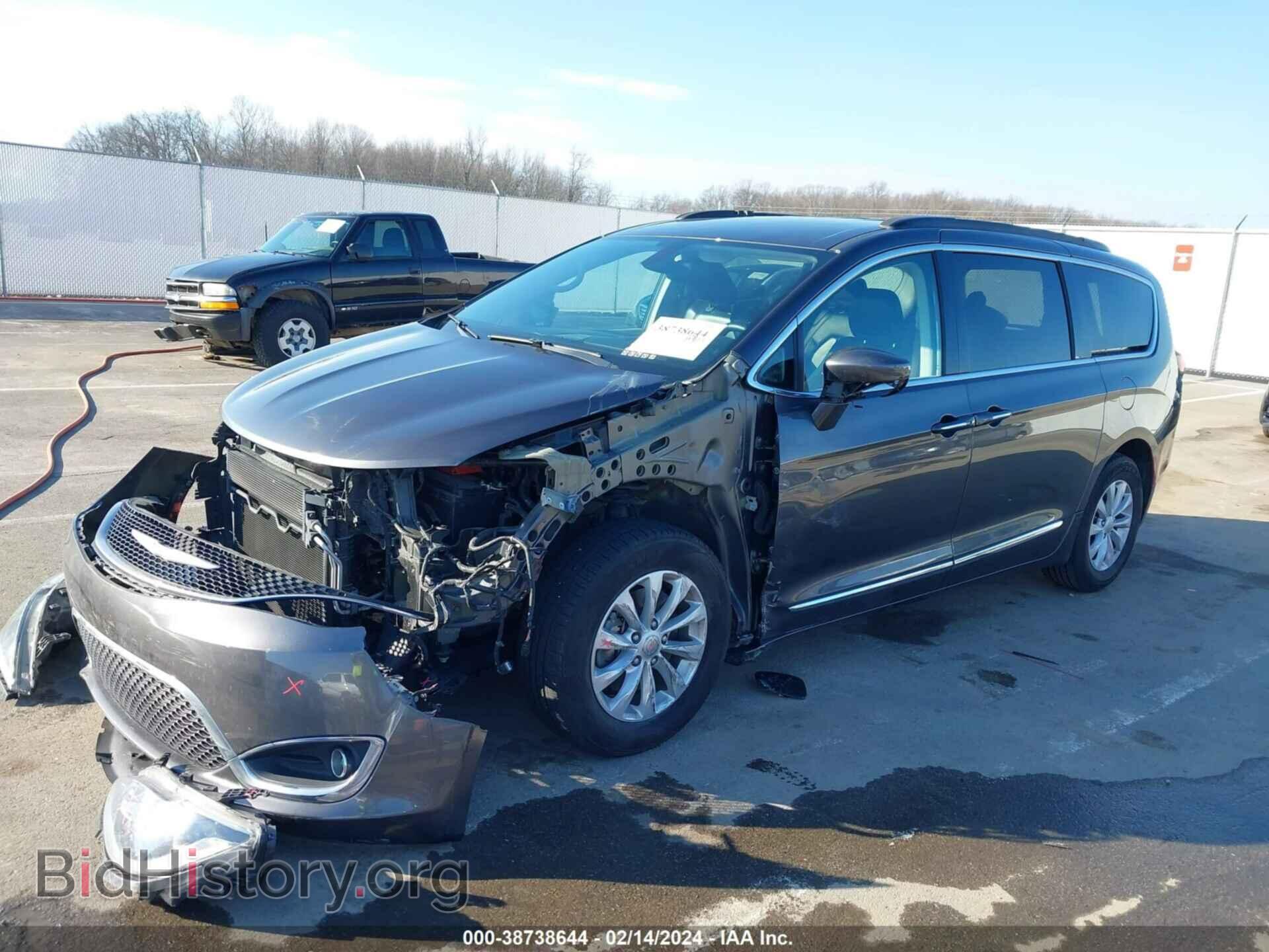 2017 CHRYSLER PACIFICA - VIN: 2C4RC1BG0HR747162 - Фото 2
