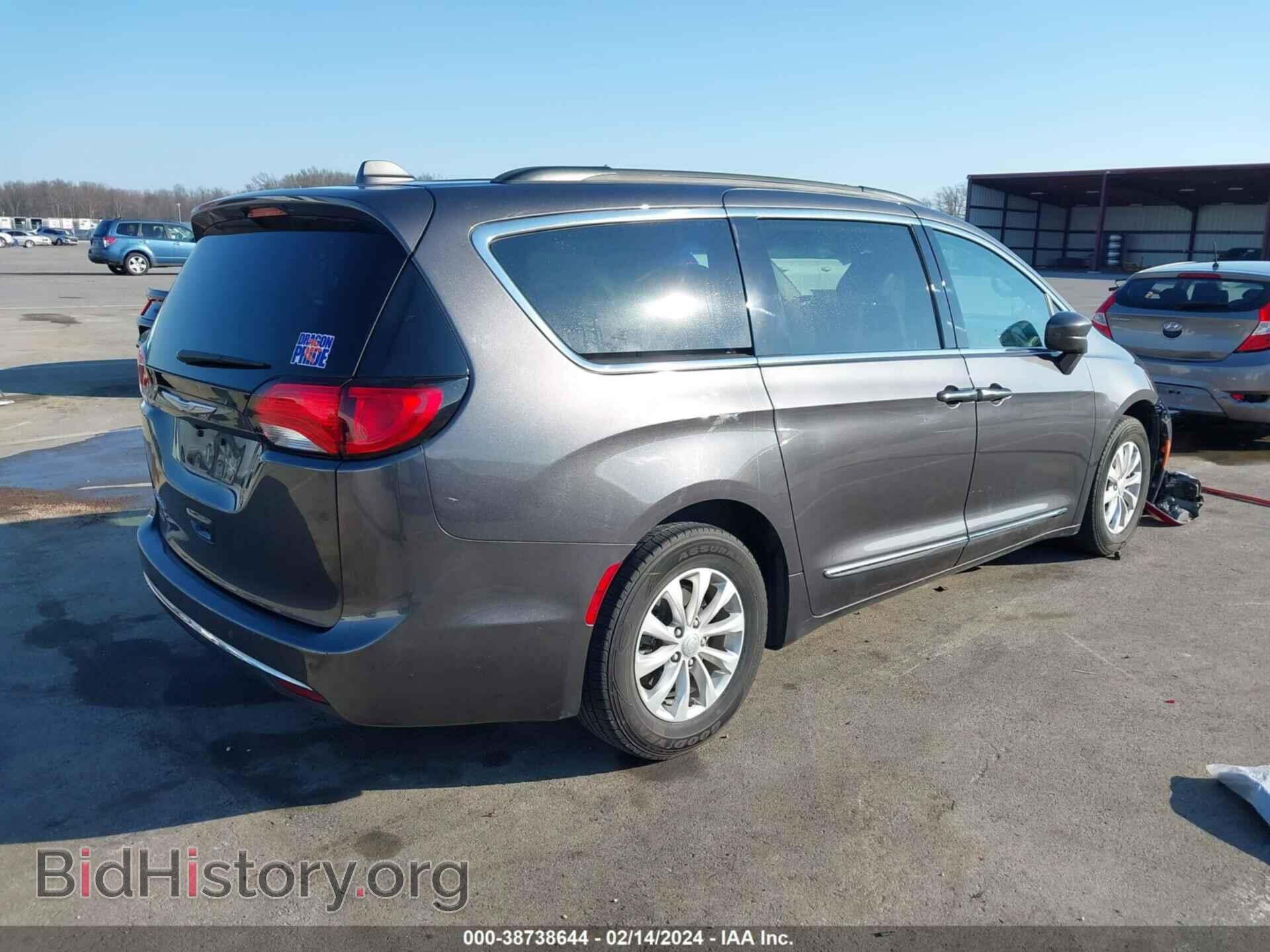 2017 CHRYSLER PACIFICA - VIN: 2C4RC1BG0HR747162 - Фото 4