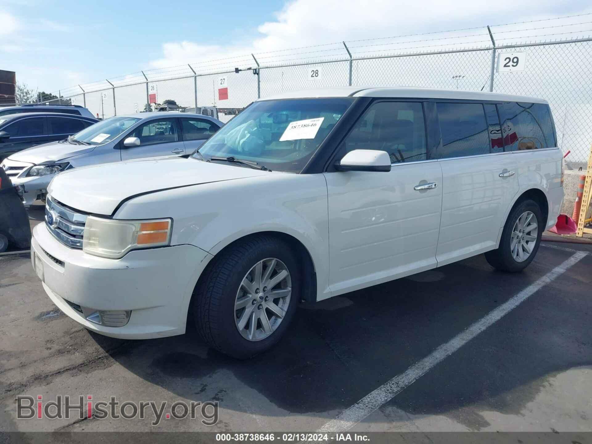 2011 FORD FLEX - VIN: 2FMGK5CC0BBD19763 - Photo 2