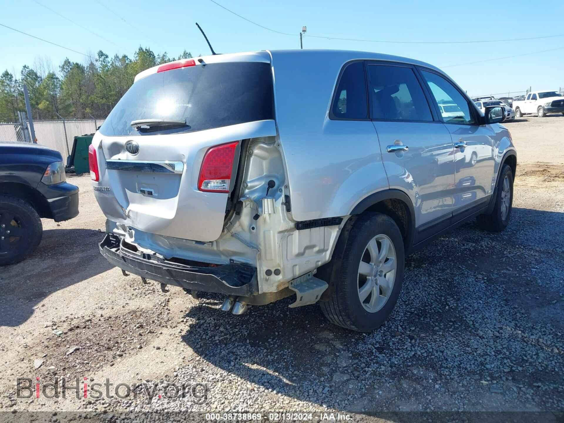 2013 KIA SORENTO - VIN: 5XYKTCA65DG344802 - Фото 4