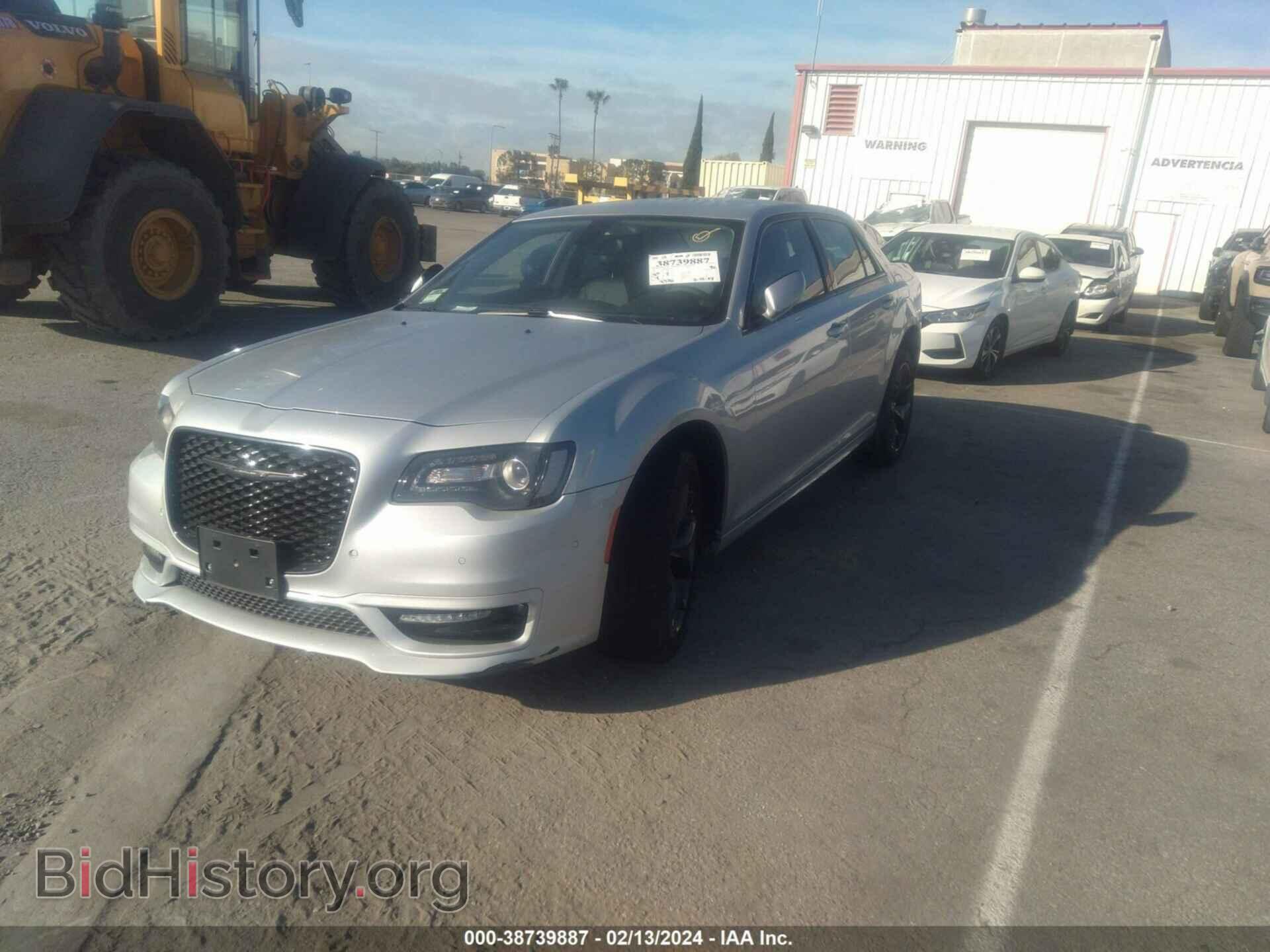2023 CHRYSLER 300 - VIN: 2C3CCADG3PH556153 - Фото 2