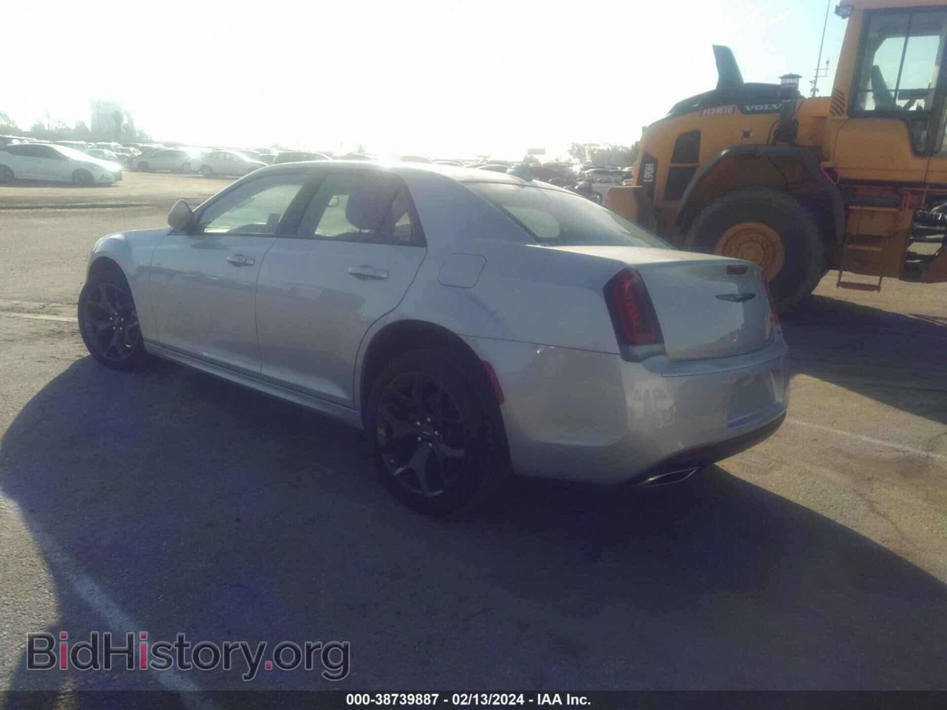 2023 CHRYSLER 300 - VIN: 2C3CCADG3PH556153 - Фото 3