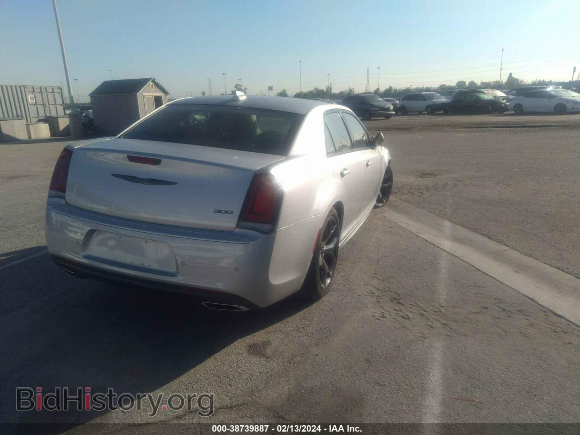 2023 CHRYSLER 300 - VIN: 2C3CCADG3PH556153 - Фото 4