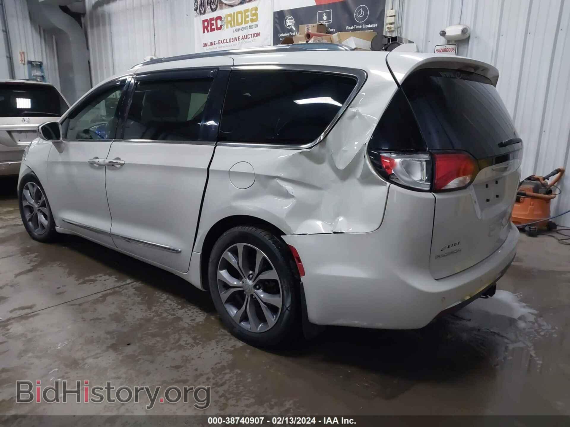 2017 CHRYSLER PACIFICA - VIN: 2C4RC1GG5HR591564 - Фото 3